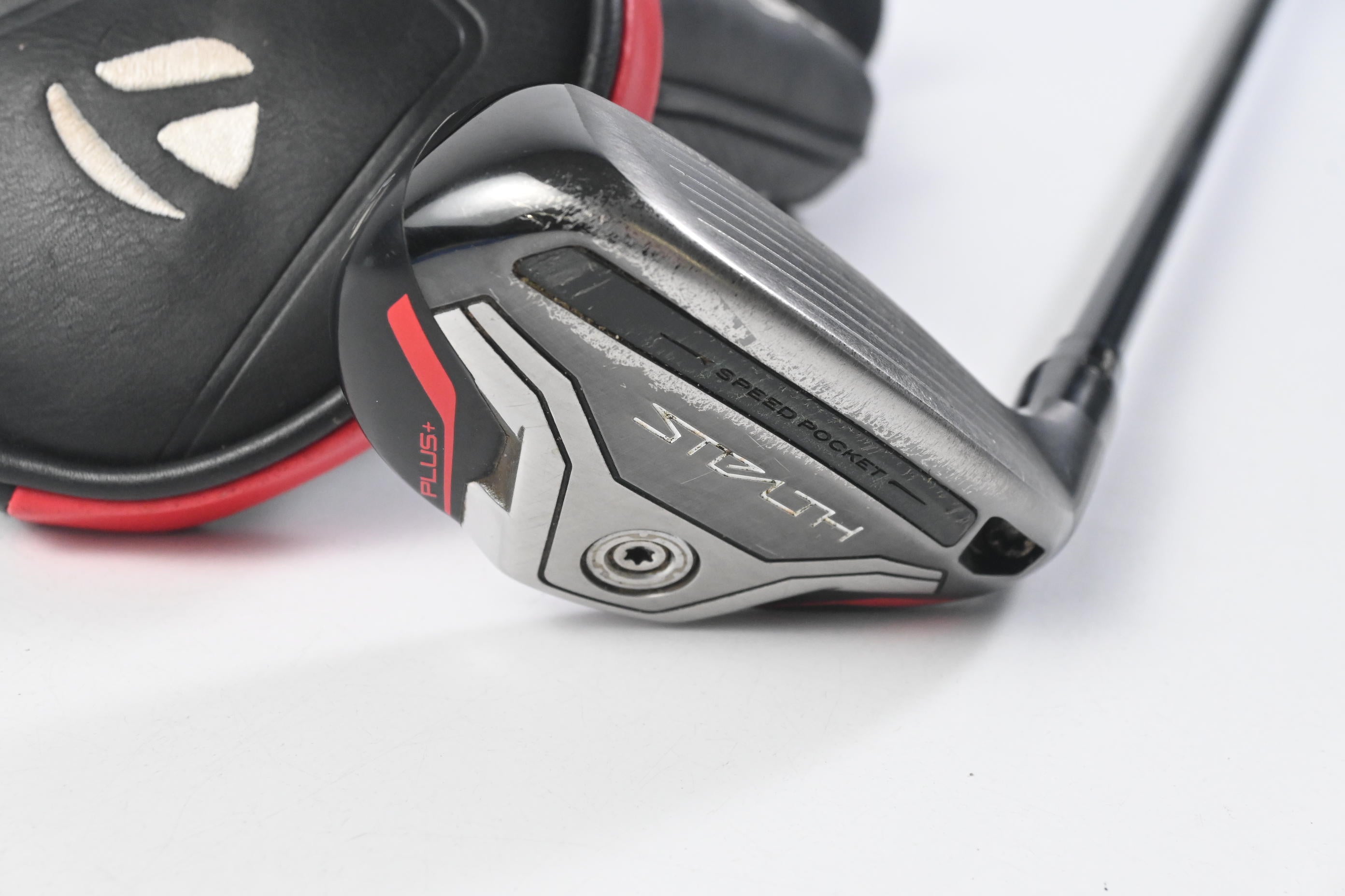 Taylormade Stealth Plus #2 Hybrid / 17 Degree / X-Flex Kai'li Red 95 Shaft