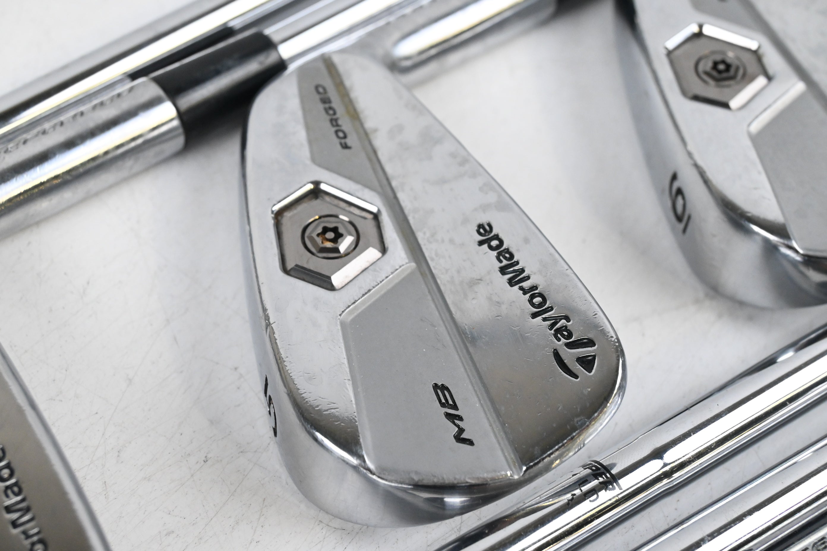 Taylormade Tour Preferred MB 2011 Irons / 3-PW / X-Flex Dynamic Gold X100