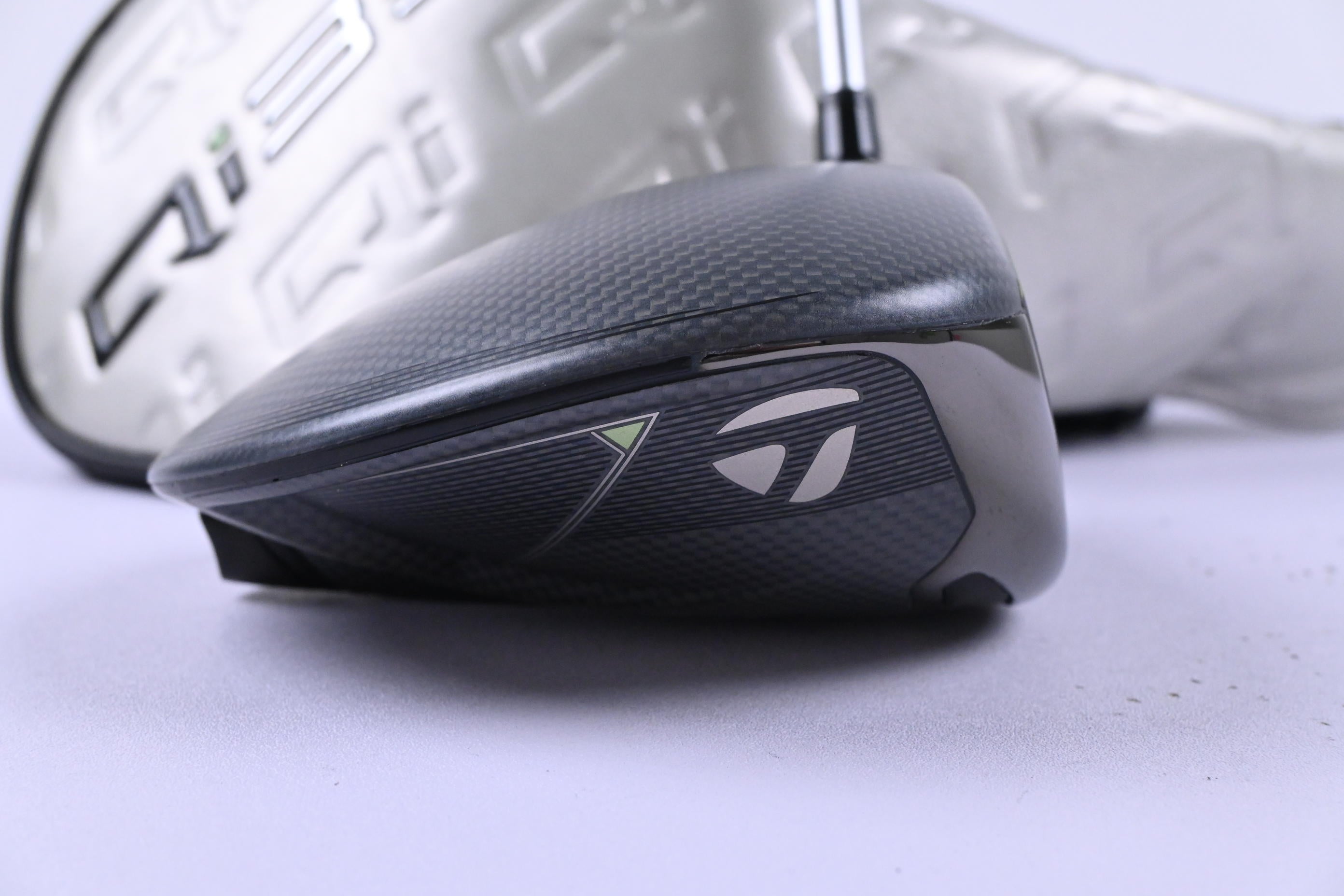 Taylormade Qi35 Driver / 10.5 Degree / Regular Flex Kuro Kage Silver 60 Shaft