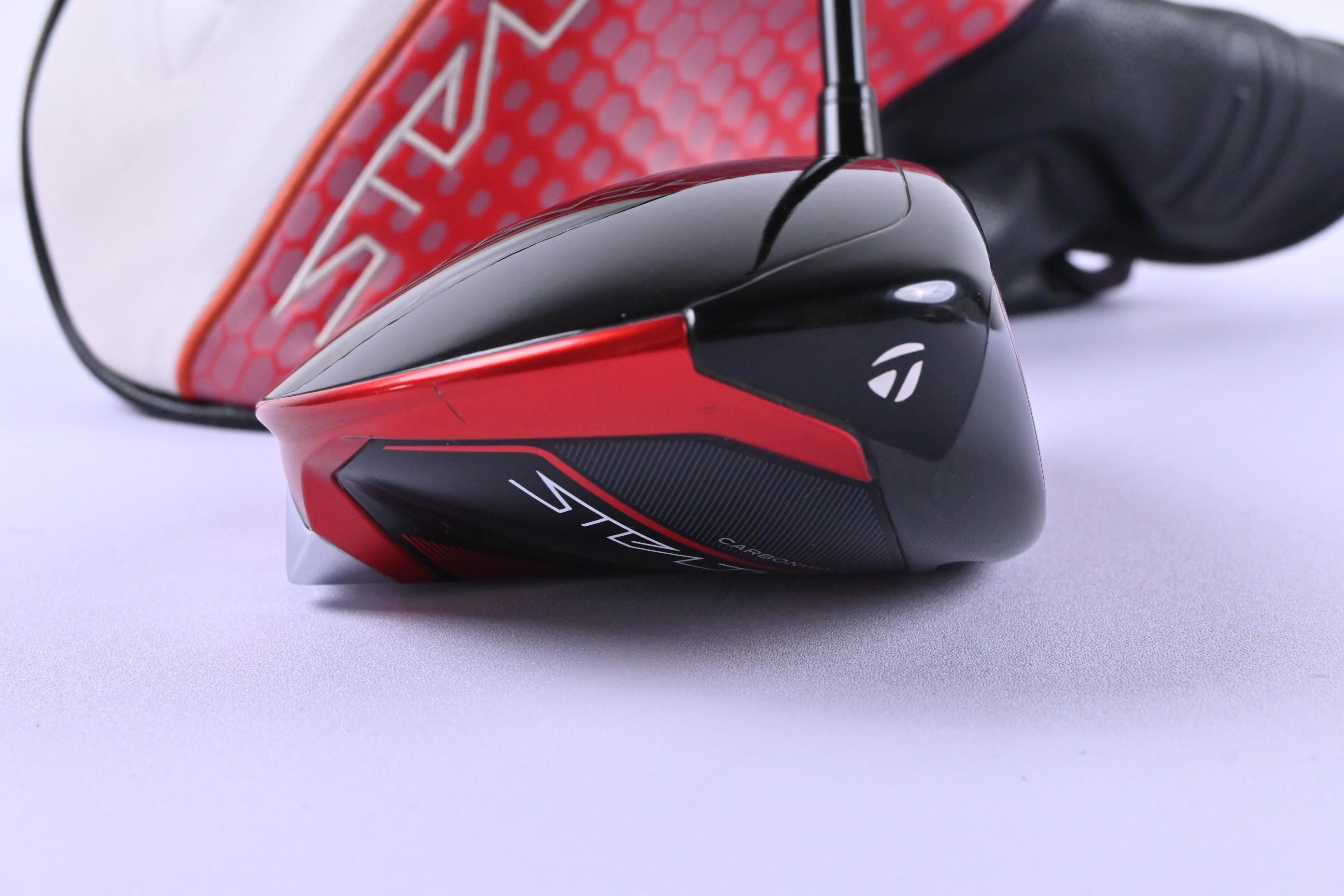 Taylormade Stealth 2 HD Driver / 10.5 Degree / Regular Flex HZRDUS Smoke Red RDX