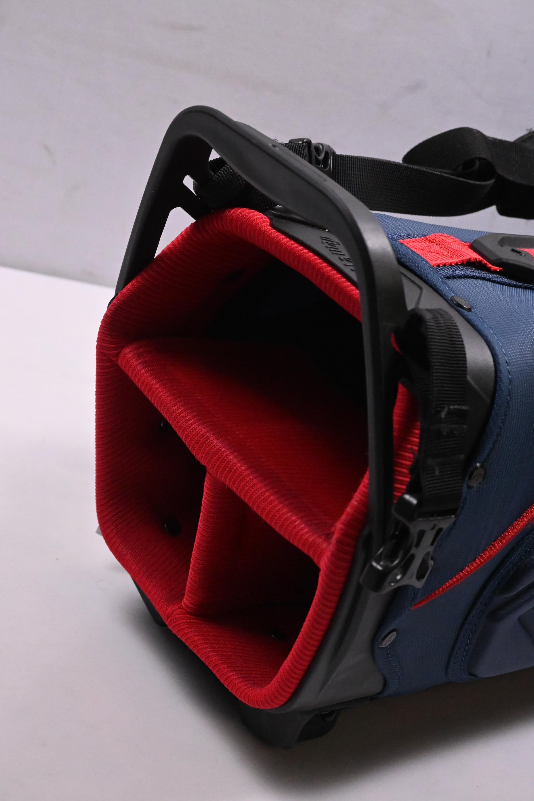 Callaway Par 3 Pencil Bag / 3-Way Divider / Navy & Red