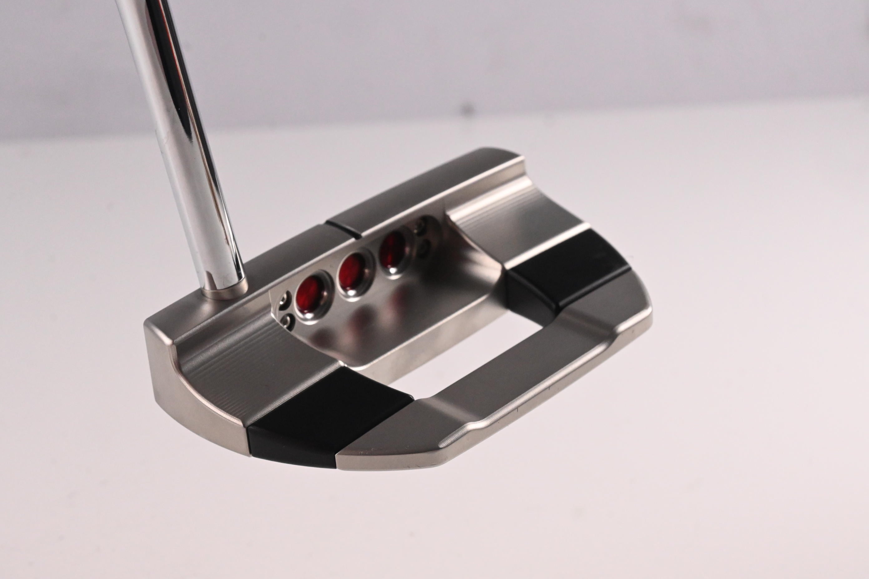 Scotty Cameron 2025 Studio Style Fastback Putter / 35 Inch