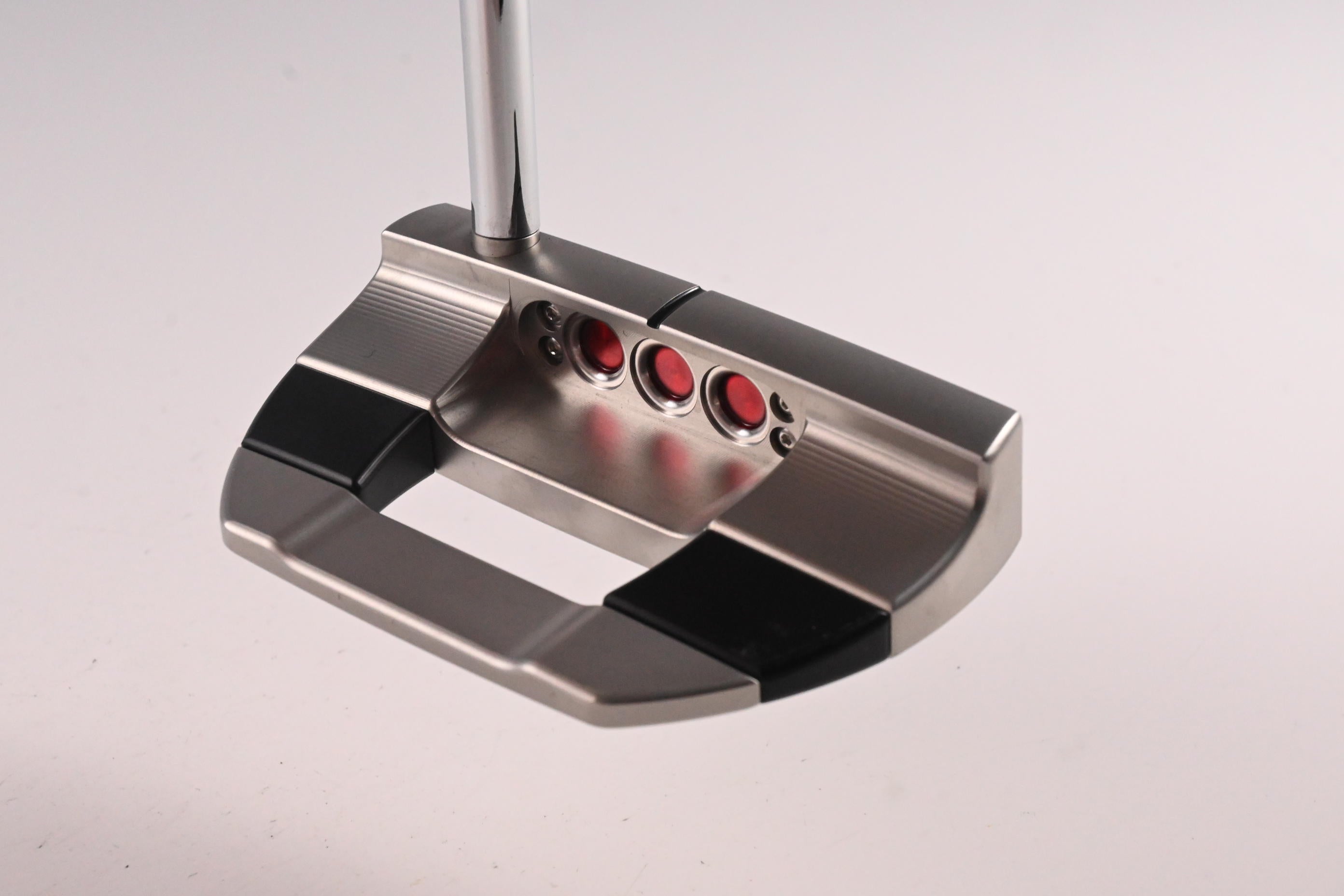 Scotty Cameron 2025 Studio Style Fastback Putter / 35 Inch