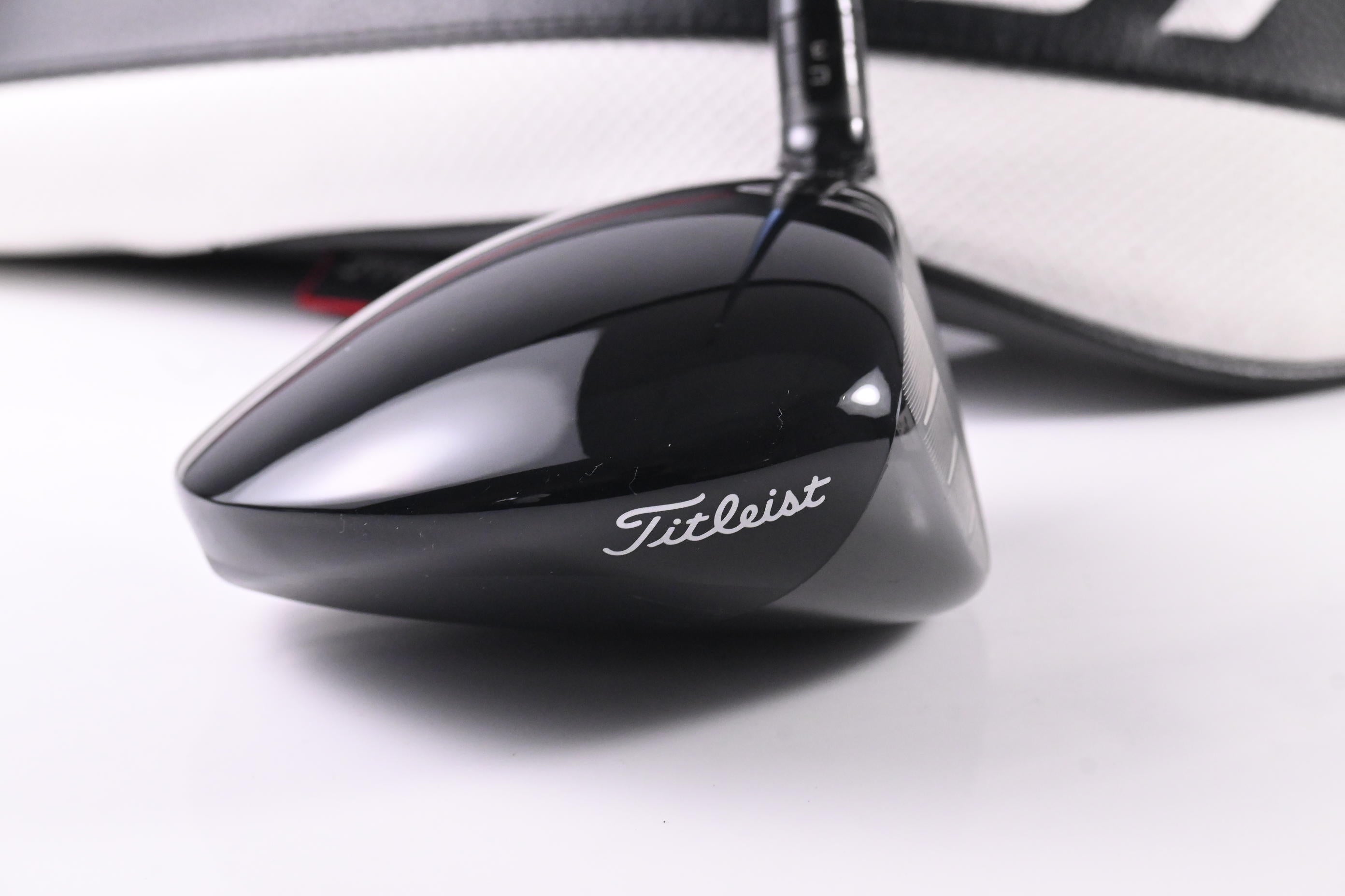 Titleist GT2 Driver / 10 Degree / Stiff Flex Aldila Synergy Blue 50 Shaft