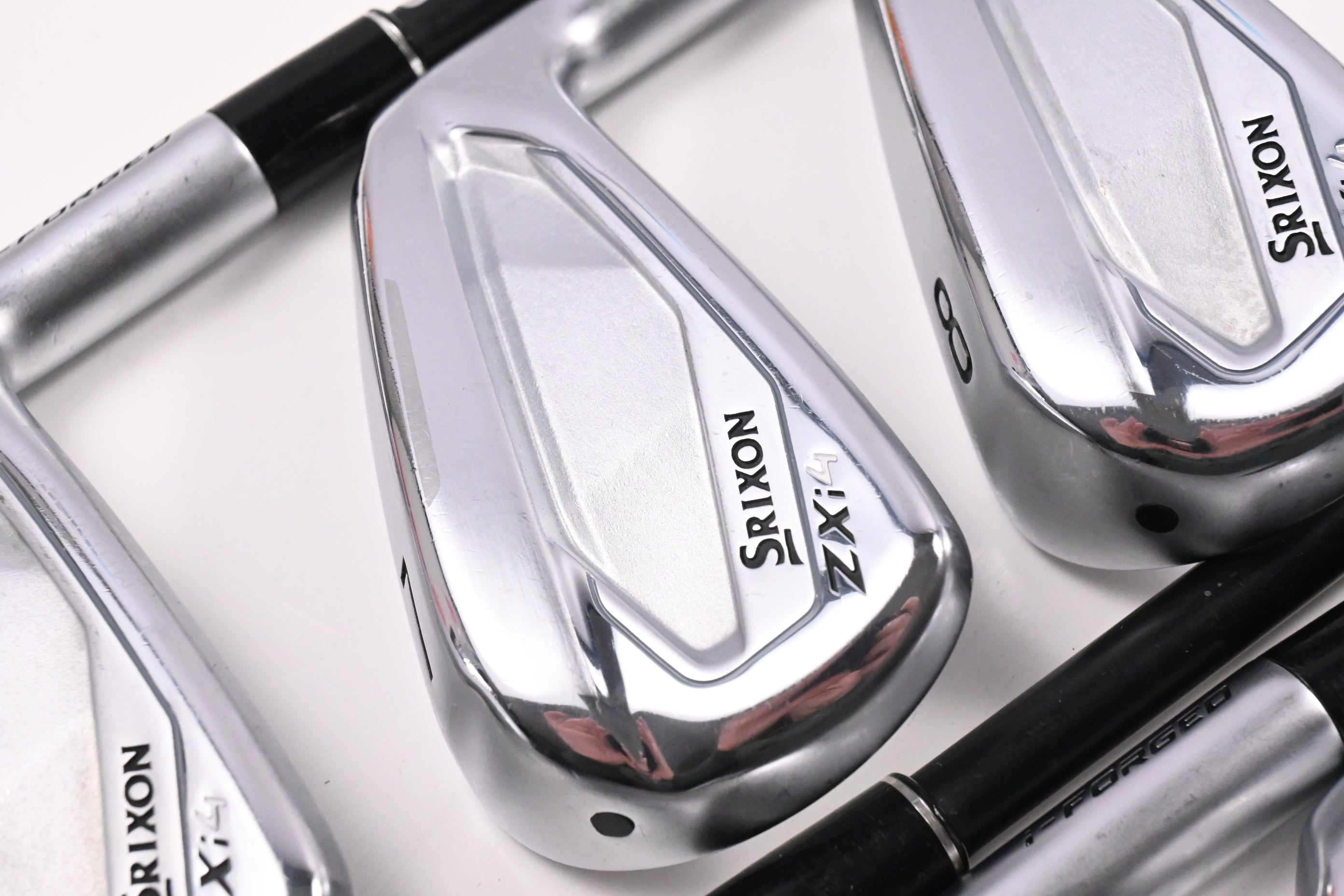 Srixon ZXi4 Irons / 6-PW+AW+SW / Regular Flex KBS TGI 60 Shafts