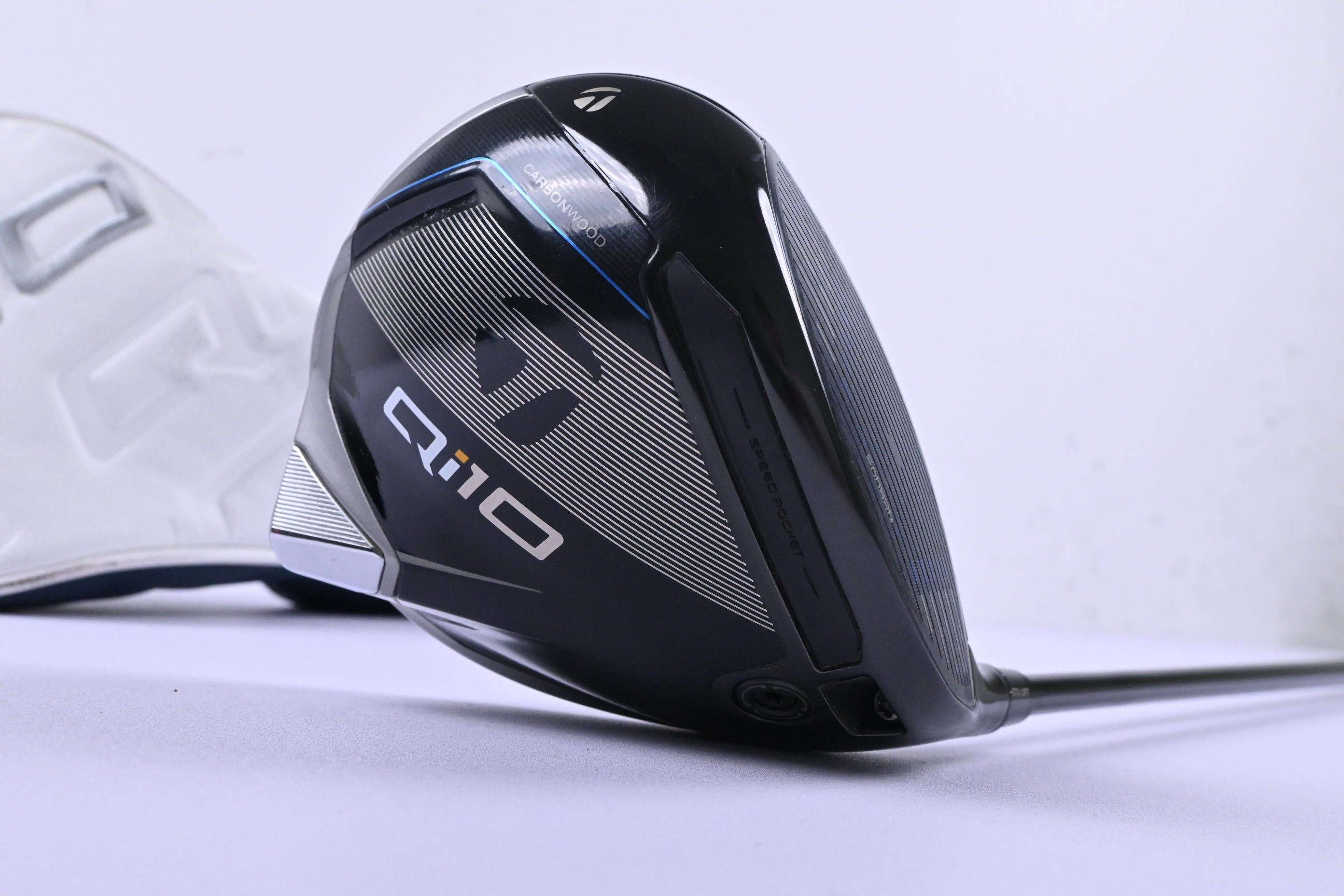 Taylormade Qi10 Driver / 10.5 Degree / Regular Flex Fujikura Ventus TR Blue 60