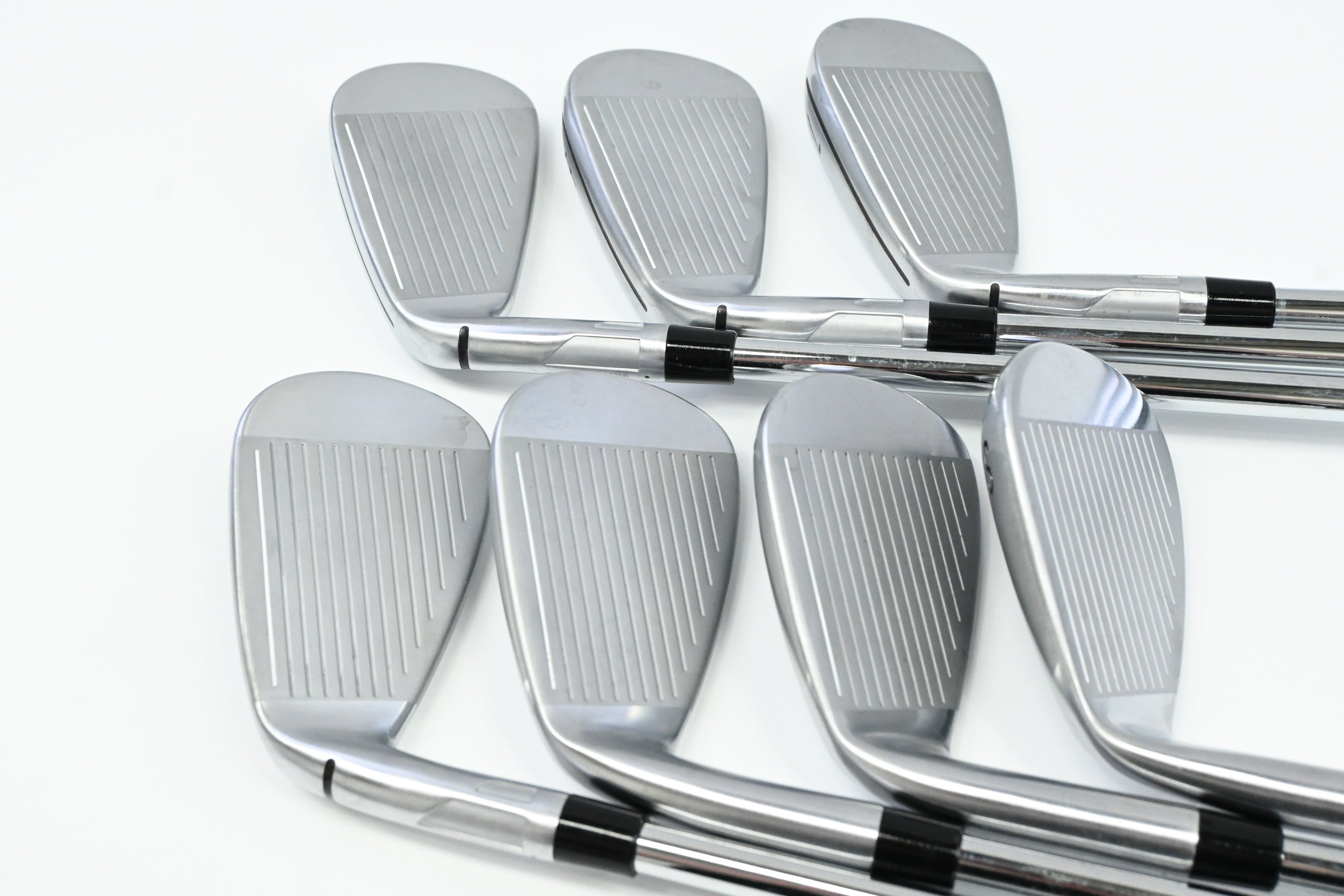 Taylormade Qi Irons / 5-PW+SW / Regular Flex NS Pro Modus3 Tour 105 Shafts