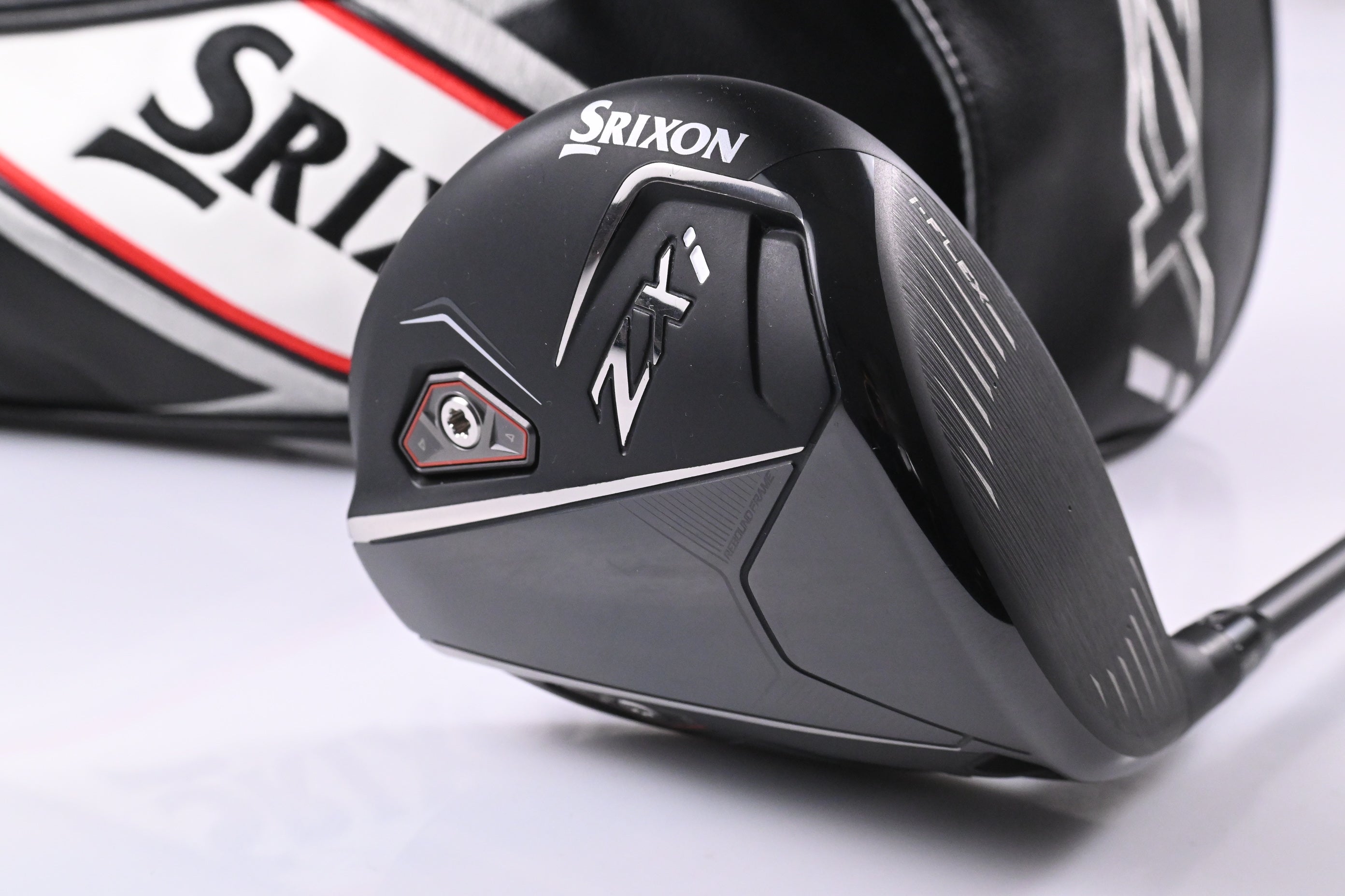 Srixon ZXi Driver / 10.5 Degree / X-Flex HZRDUS Black 70 Shaft