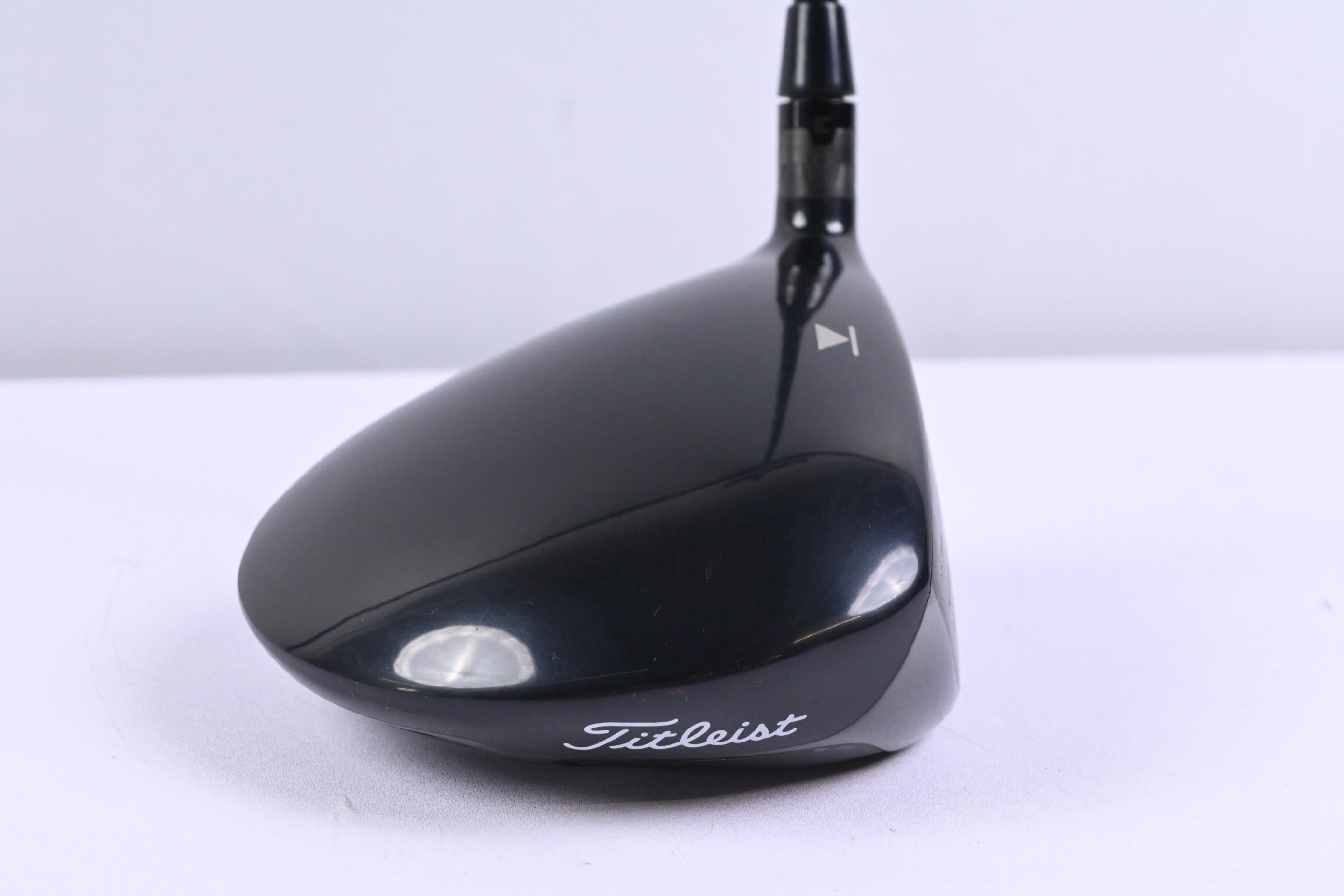 Titleist 910 D2 Driver / 10.5 Degree / Stiff Flex Diamana 'Ahina 72 Shaft
