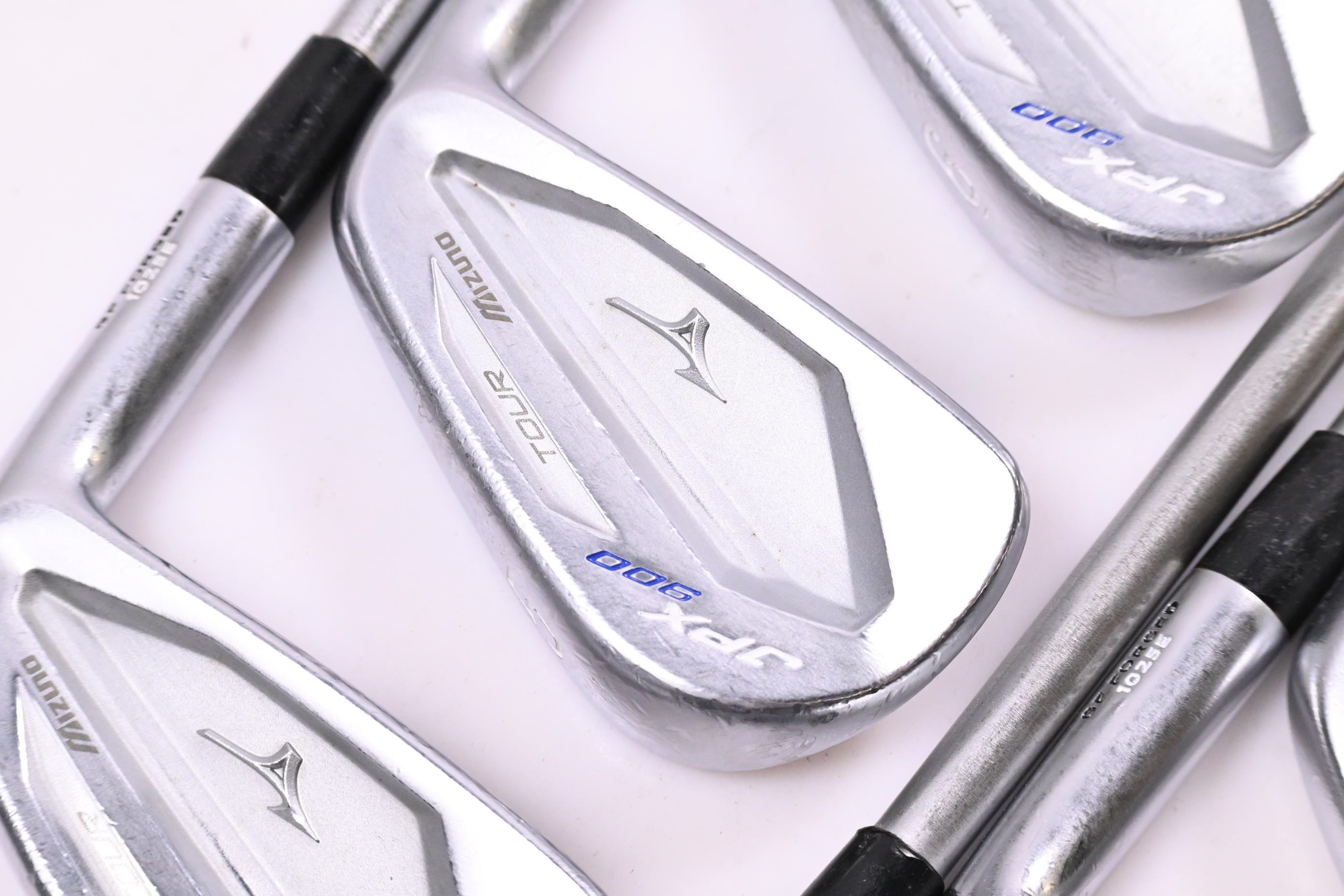 Mizuno JPX 900 Tour Irons / 4-PW / X-Flex KBS Tour C-Taper 130 Shafts