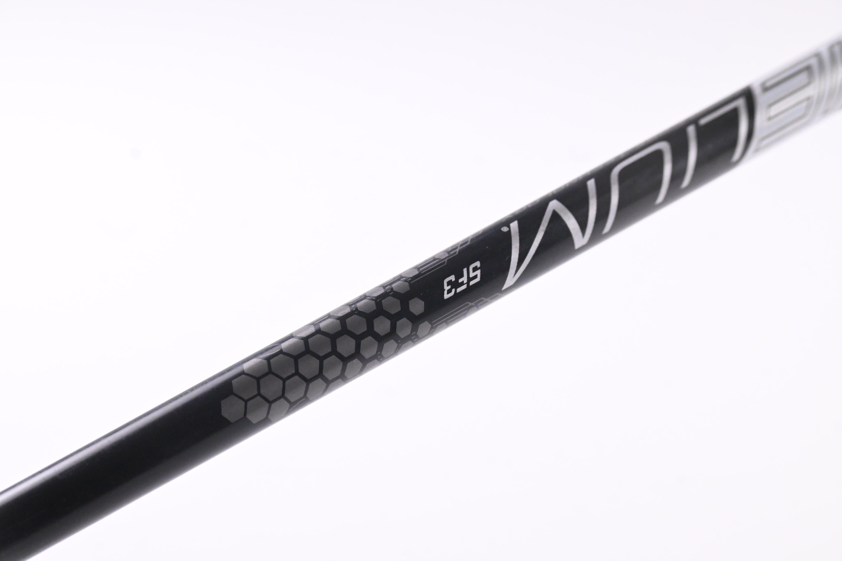 Cobra Aerojet Max Driver / 10.5 Degree / Regular Flex UST Helium Nano Core 5