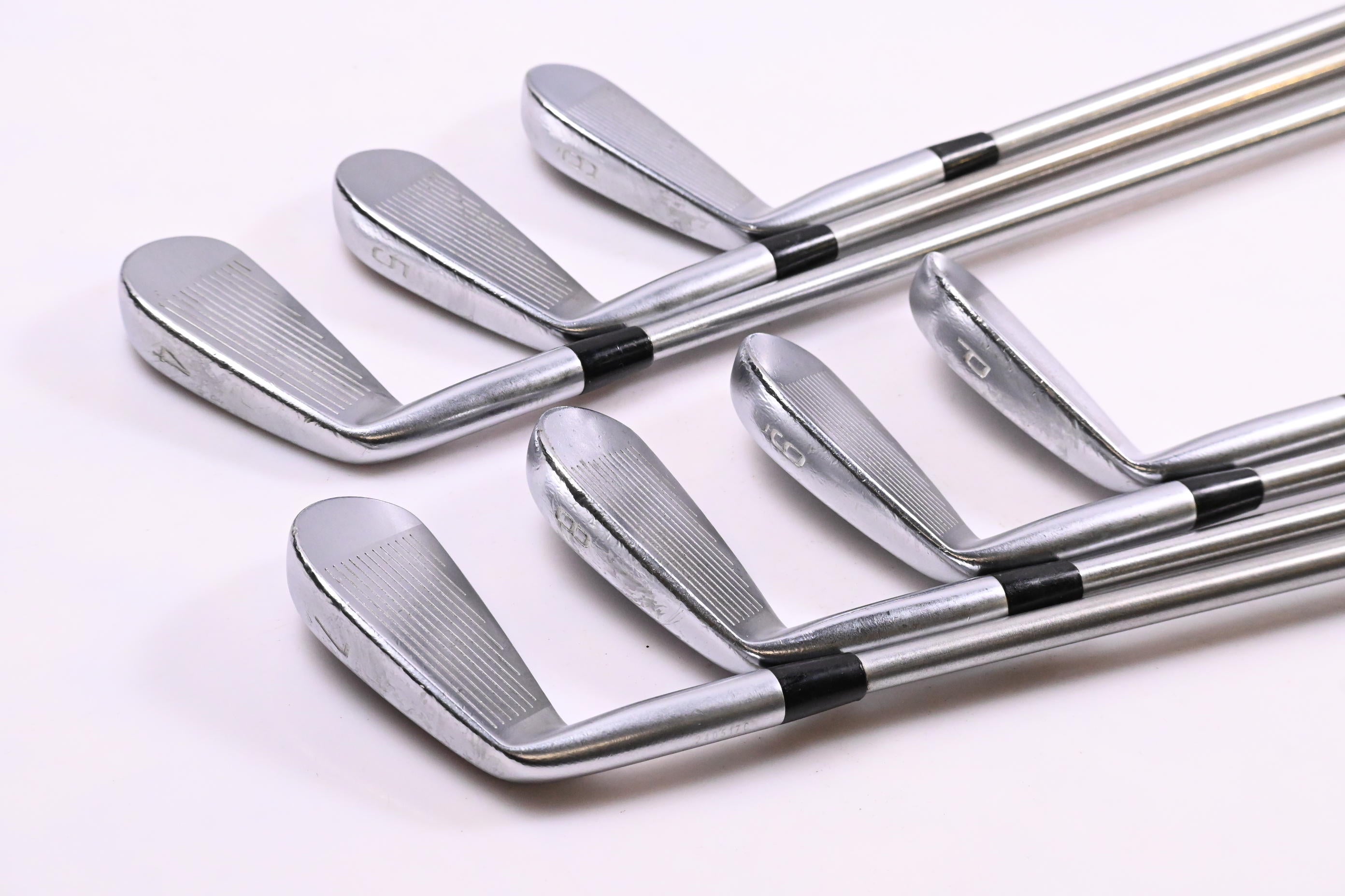 Mizuno JPX 900 Tour Irons / 4-PW / X-Flex KBS Tour C-Taper 130 Shafts