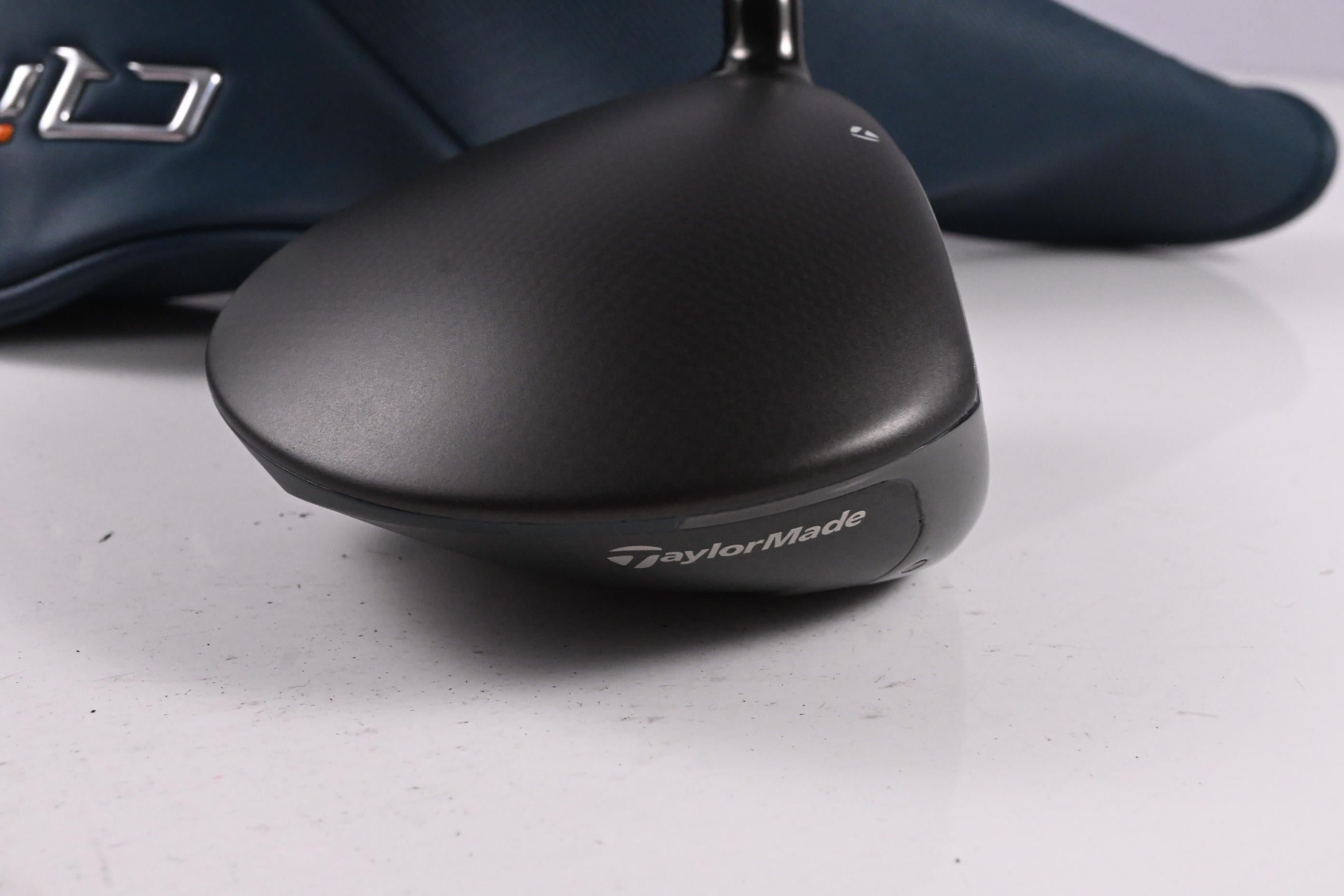 Taylormade Qi4D LS Driver / 9 Degree / Regular Flex Reax Red 50 Shaft