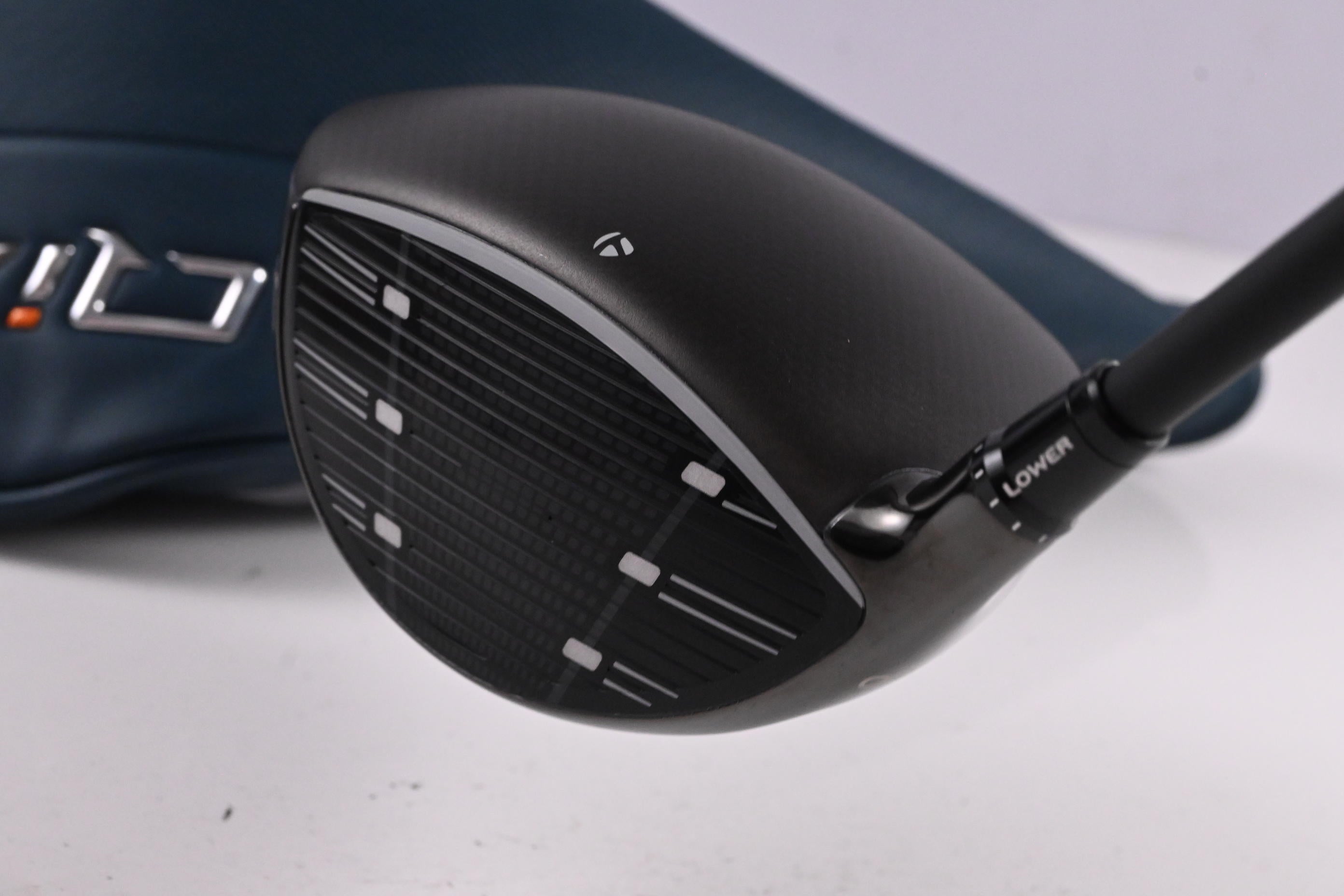 Taylormade Qi4D LS Driver / 9 Degree / Regular Flex Reax Red 50 Shaft