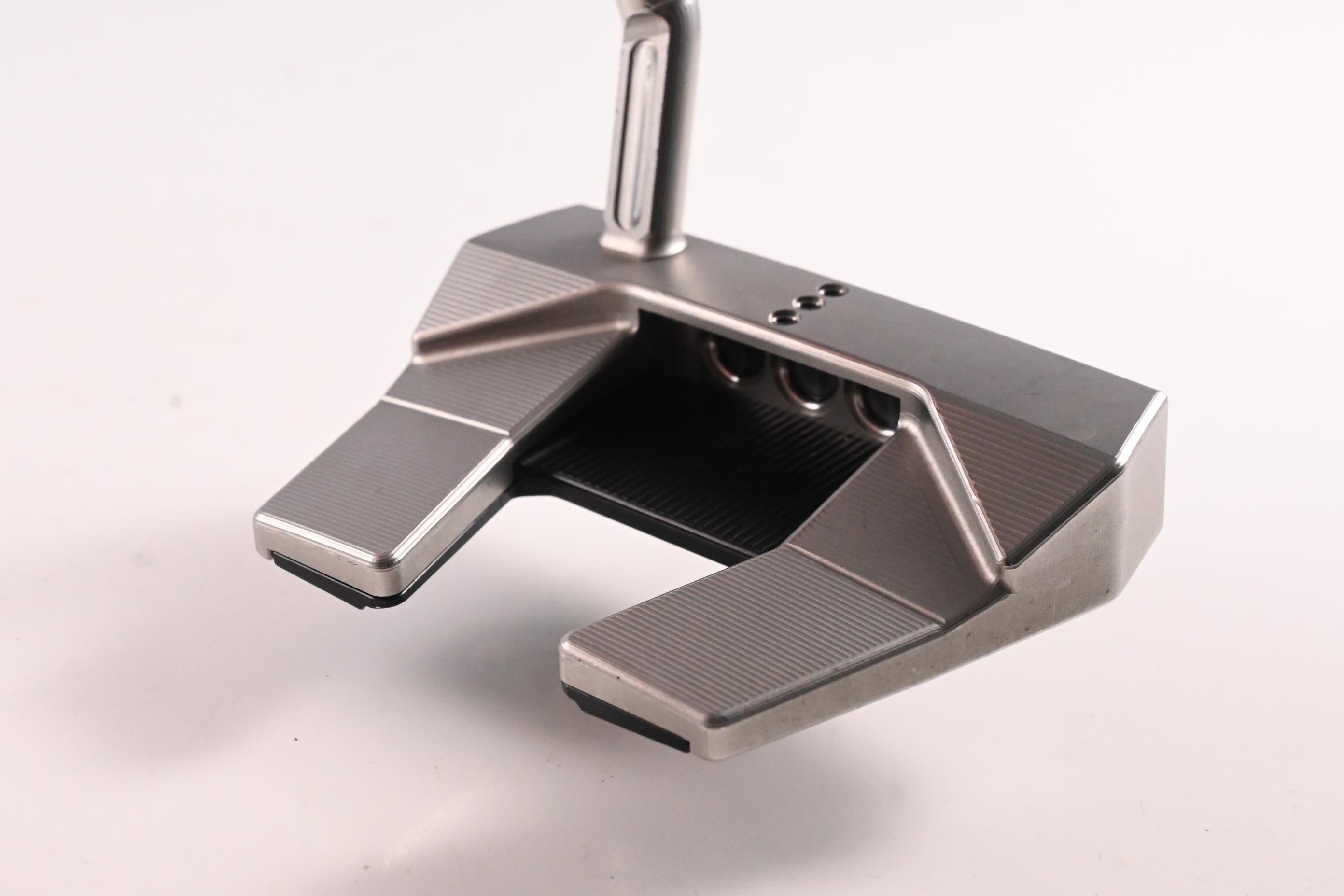 Scotty Cameron 2024 Phantom #5.5 Putter / 33 Inch