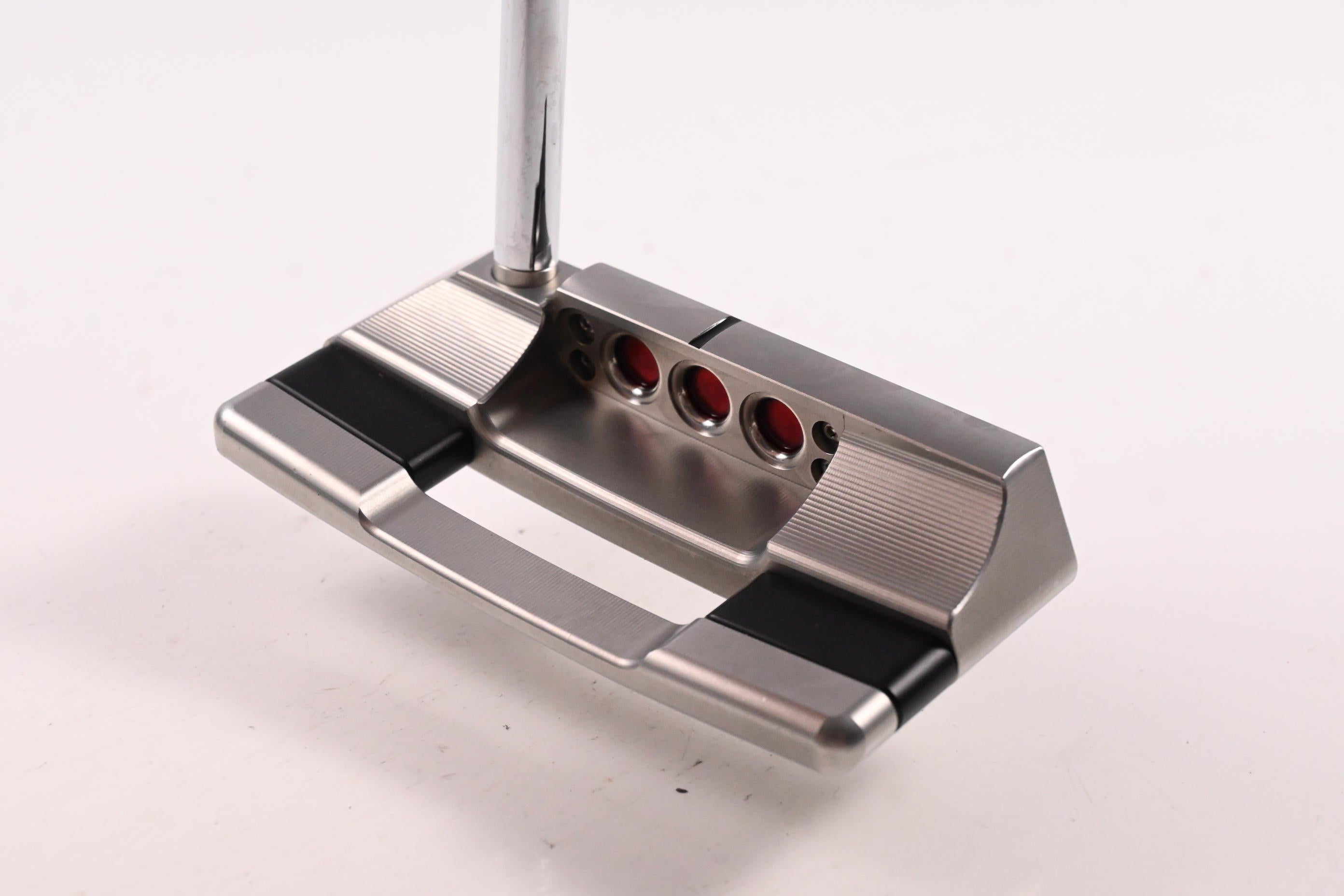 Scotty Cameron 2025 Studio Style Squareback Putter / 34 Inch