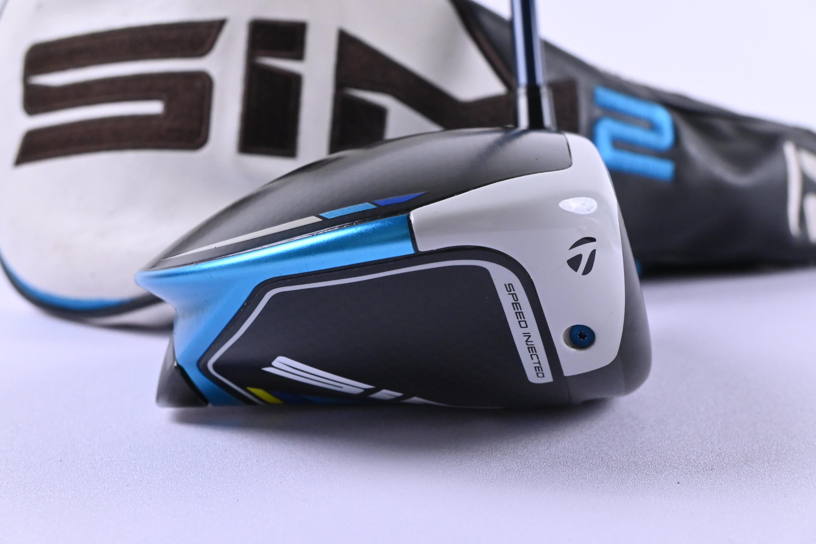 Taylormade SIM2 Max Driver / 10.5 Degree / Regular Flex Fujikura Ventus Blue 5