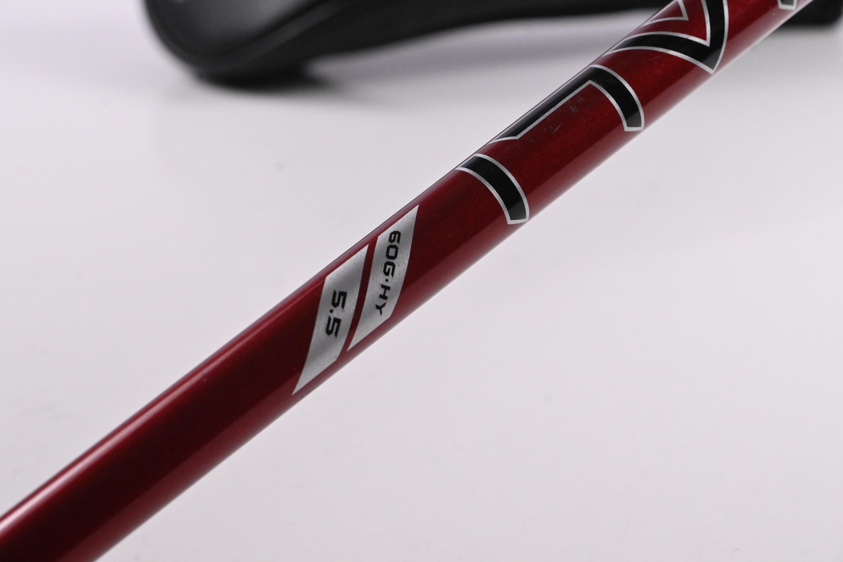 Titleist GT2 #5 Hybrid / 24 Degree / Regular Flex Project X Denali Red 60 Shaft