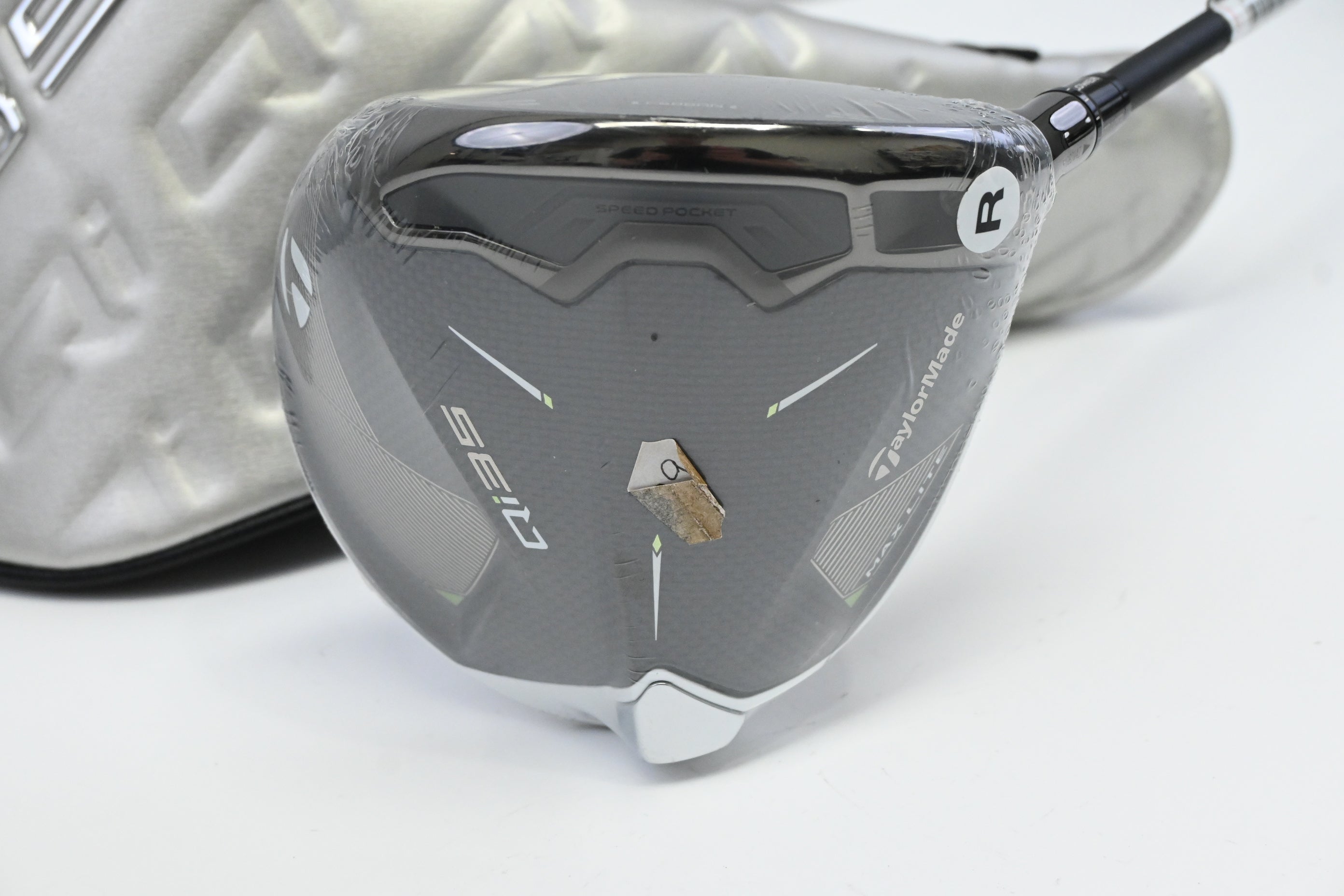 Taylormade Qi35 Max Lite Driver / 10.5 Degree / Regular Flex Vanquish 4 Shaft