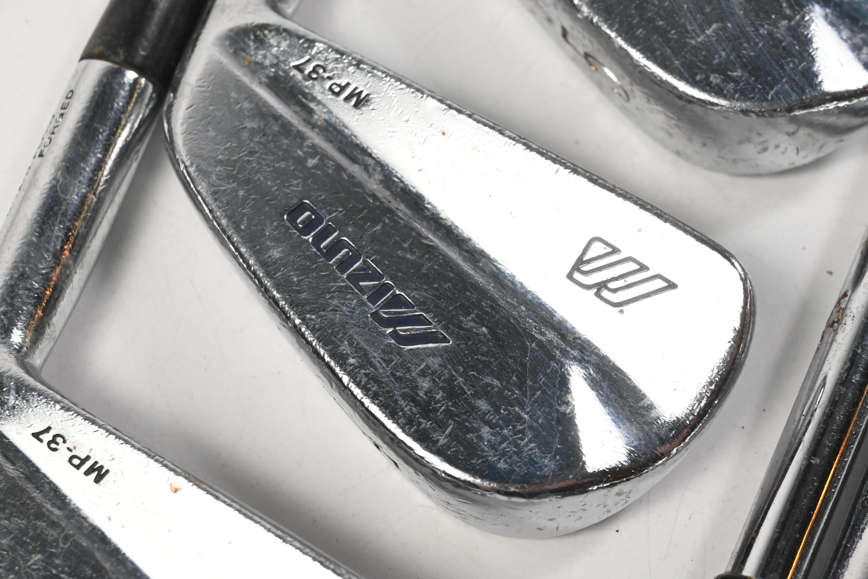 Mizuno MP-37 Irons / 3-9i / Stiff Flex Dynamic Gold Shafts