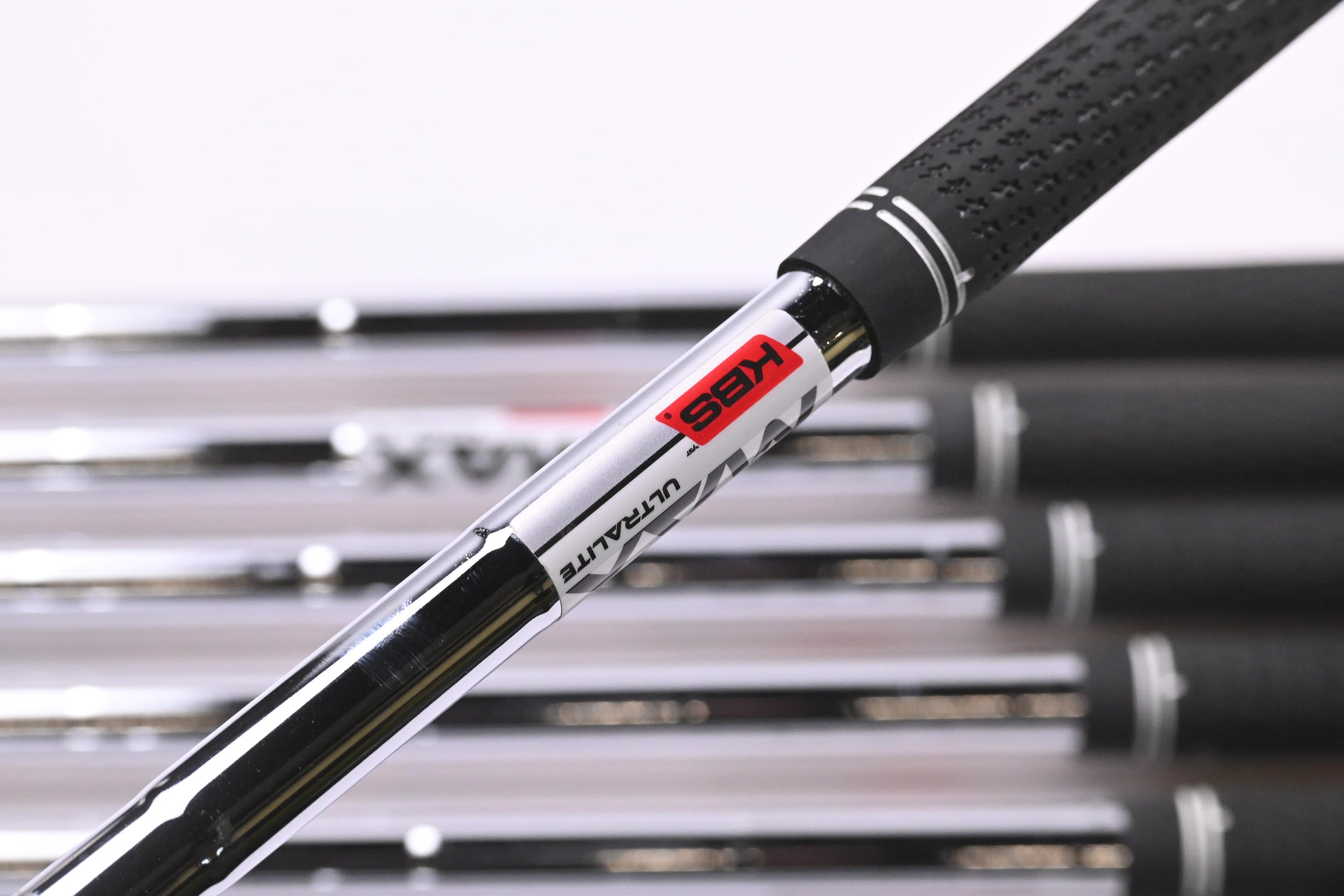 Wilson D7 Irons / 5-PW+GW / UniFlex KBS MAX UltraLite Shafts