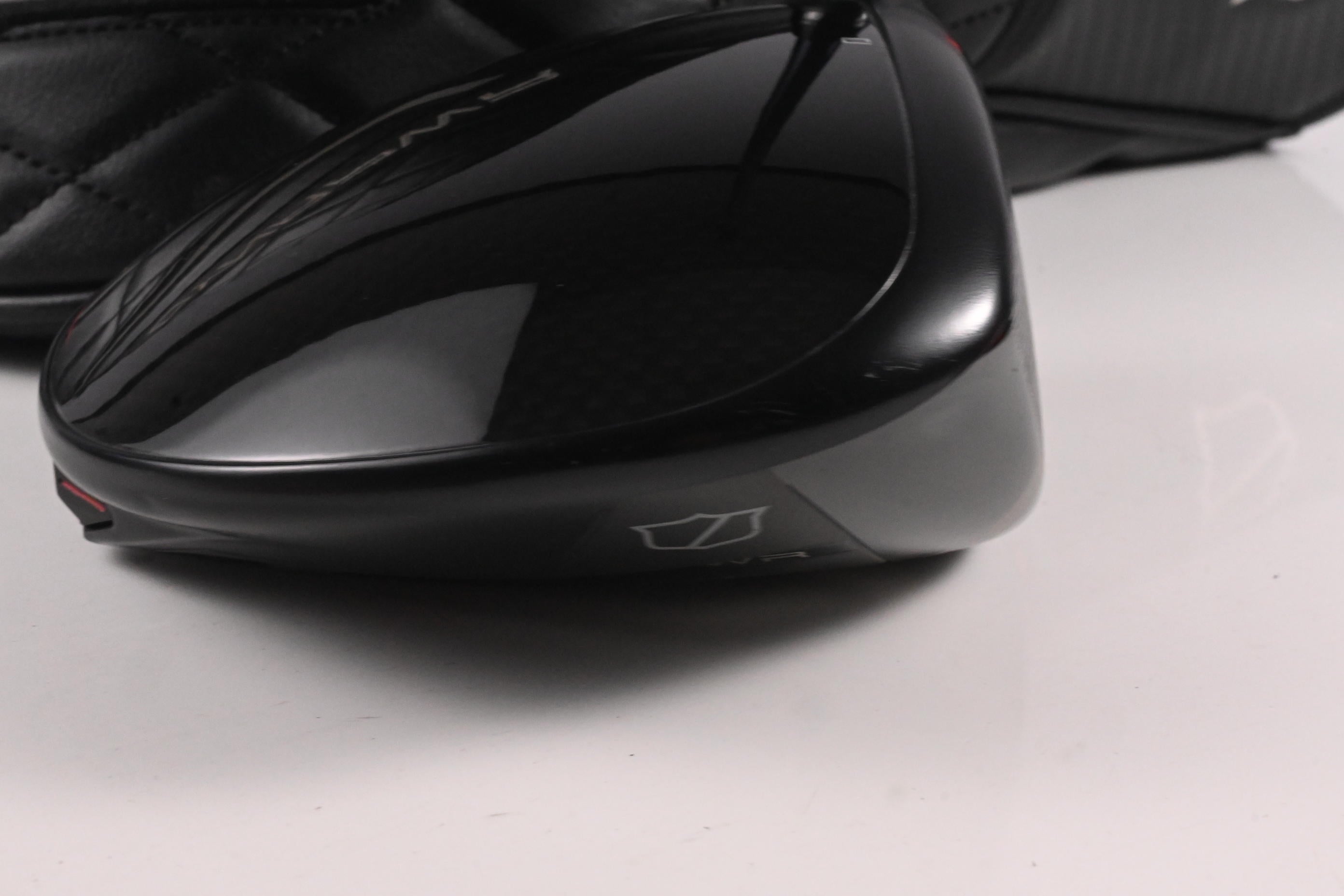 Wilson DYNAPWR Max+ Driver / 9 Degree / X-Flex Ventus TR Blue 7 Shaft