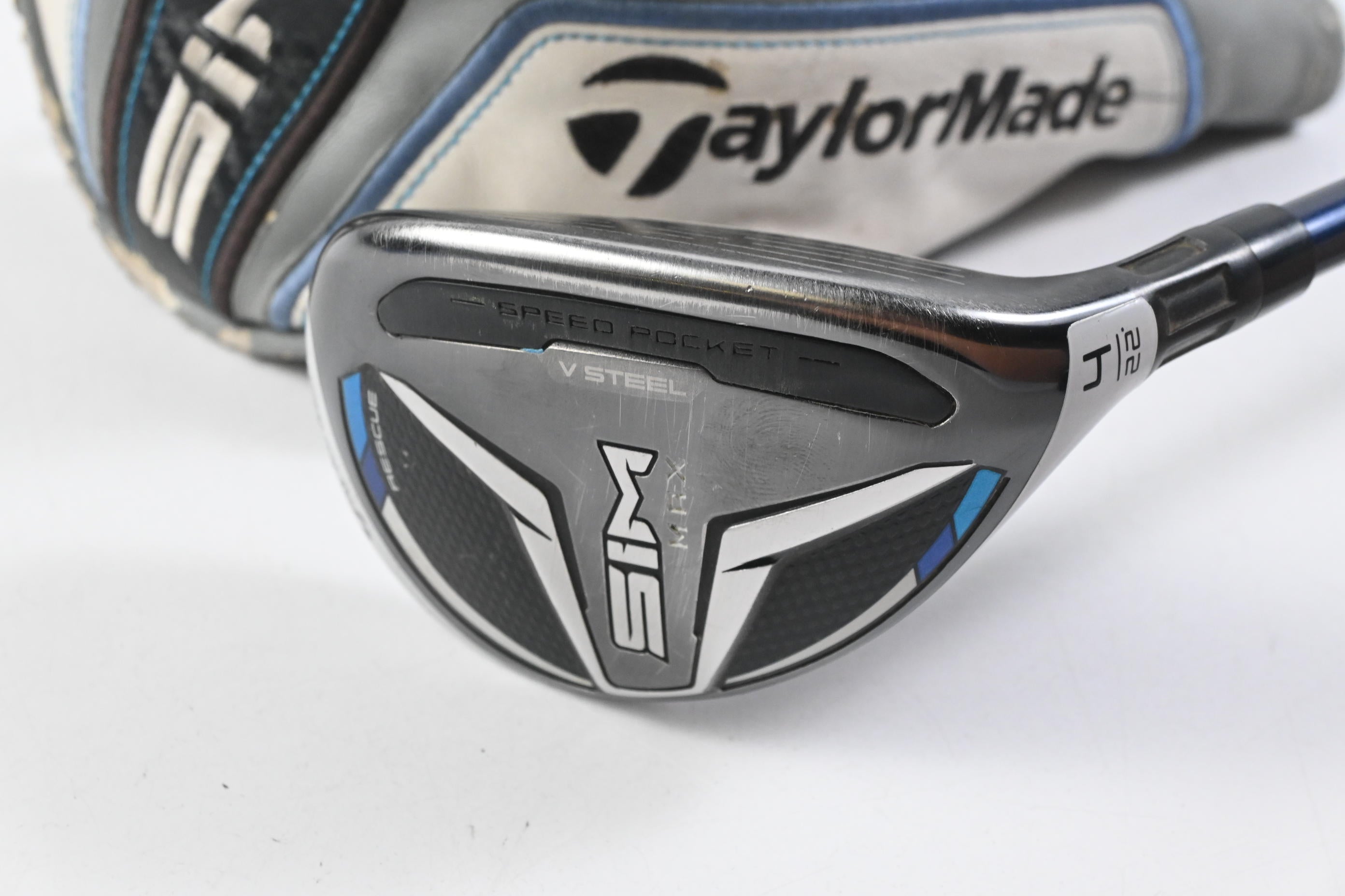 Taylormade SIM Max #4 Hybrid / 22 Degree / Regular Flex Ventus Blue 6 Shaft