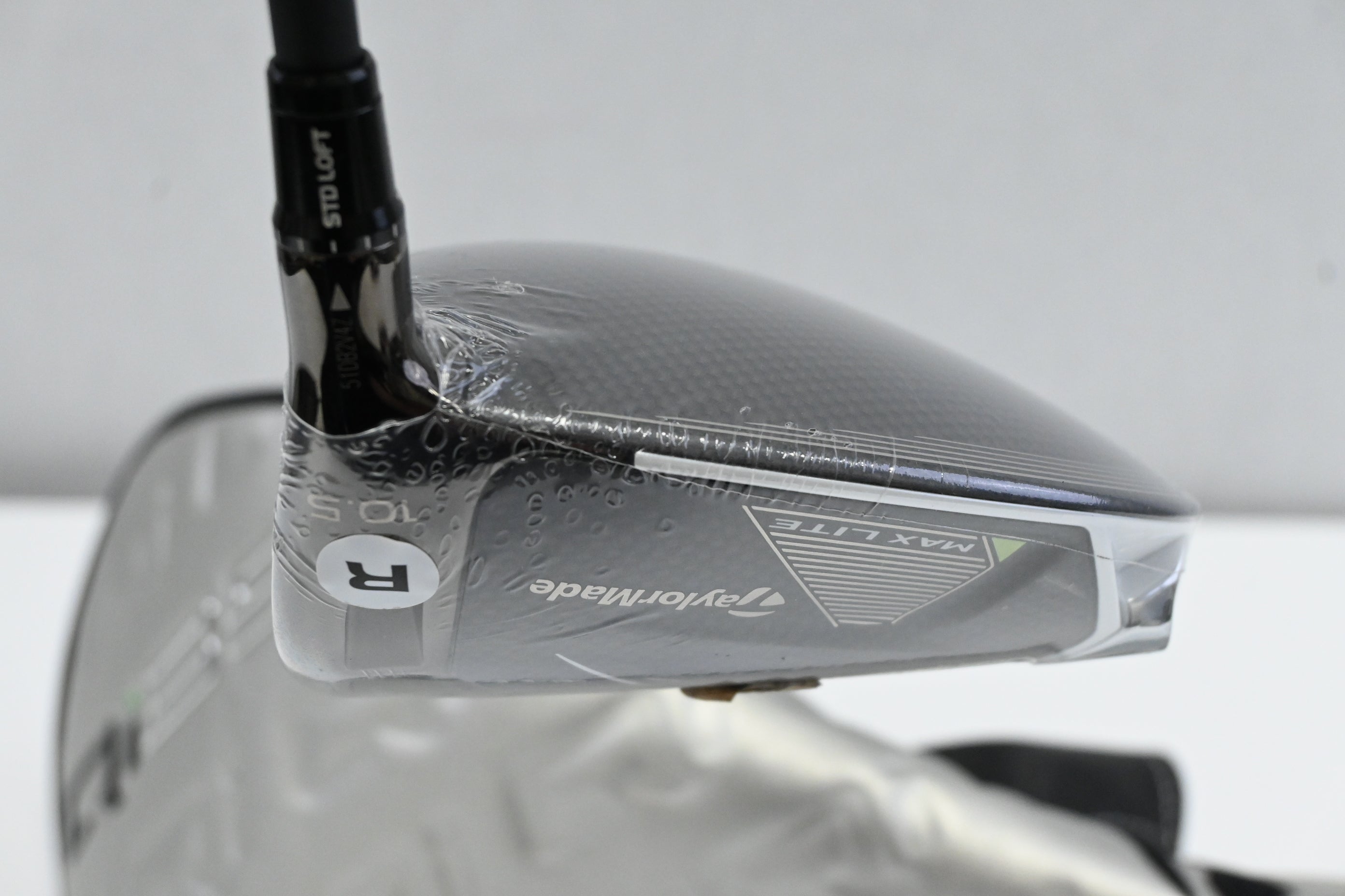 Taylormade Qi35 Max Lite Driver / 10.5 Degree / Regular Flex Vanquish 4 Shaft
