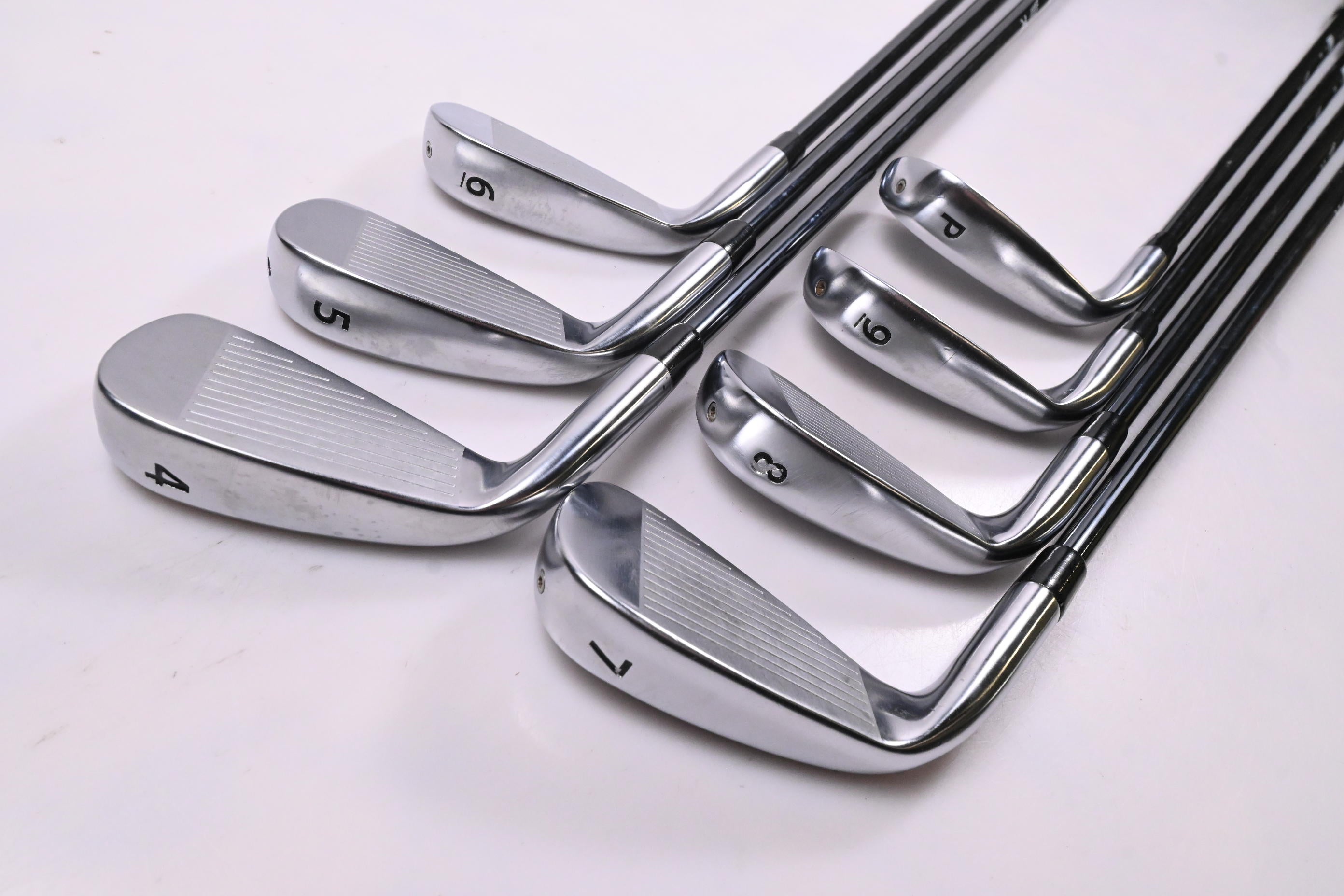 Caley 01 Irons / 4-PW / Regular Flex UST Recoil Dart 65 Shafts