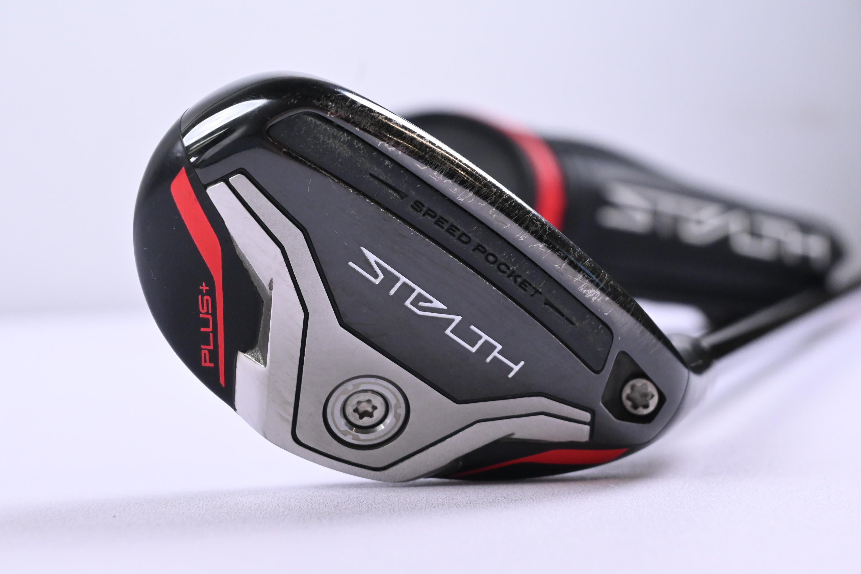 Taylormade Stealth Plus #4 Hybrid / 22 Degree / Stiff Flex Smoke Red RDX 80