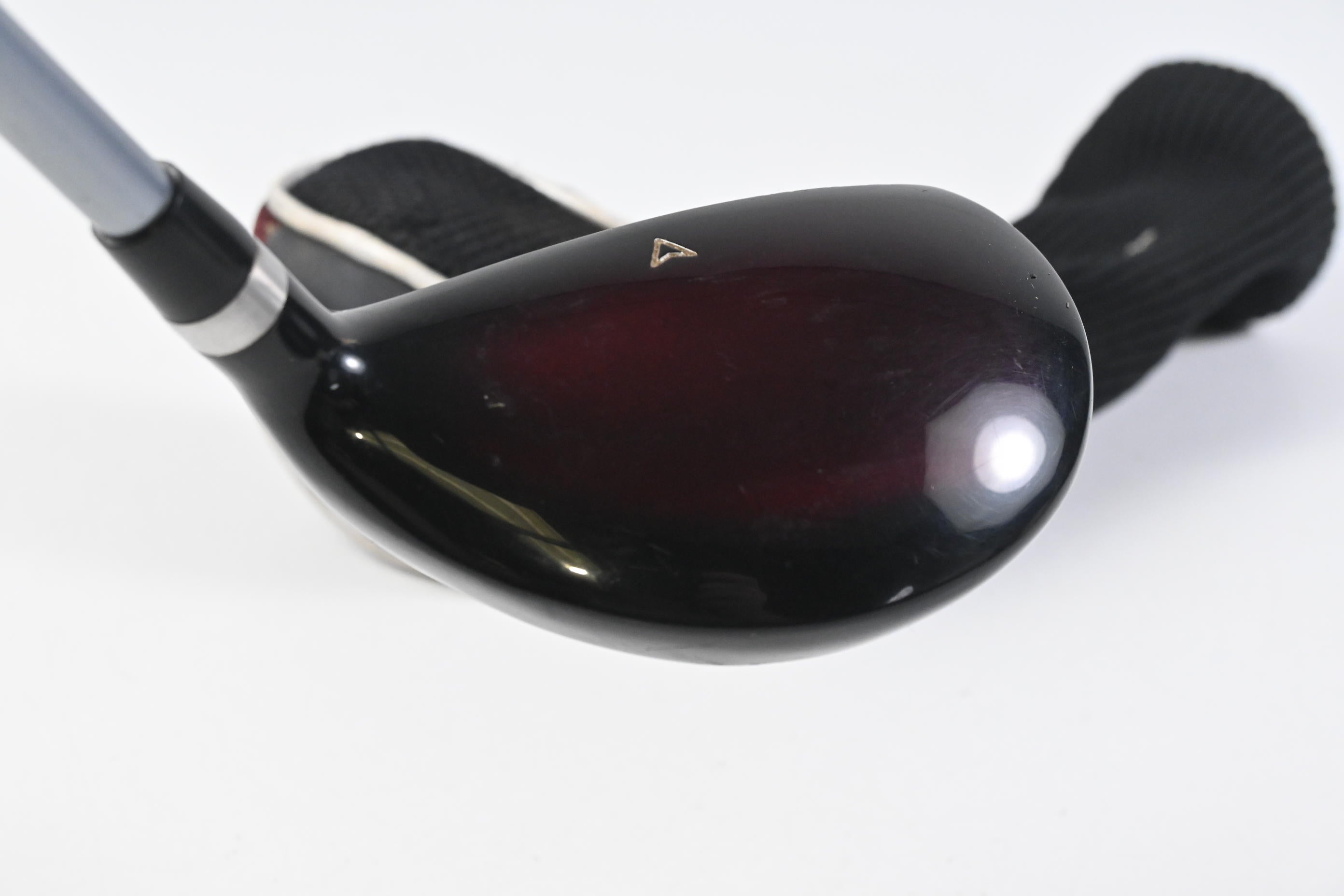 Wilson Deep Red #3 Hybrid / 19 Degree / Regular Flex Fujikura Shaft