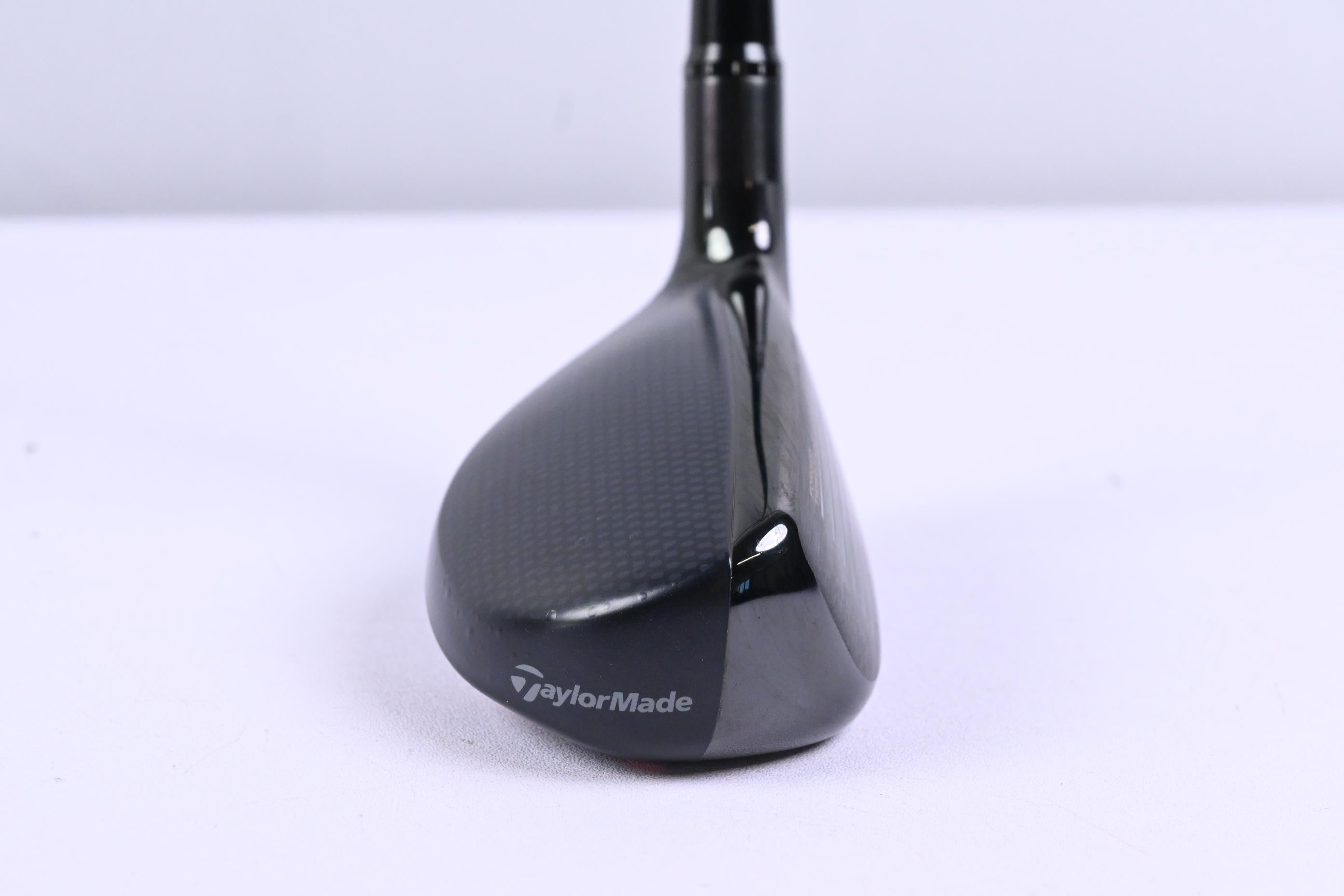 Taylormade Stealth Plus #4 Hybrid / 22 Degree / Stiff Flex Smoke Red RDX 80