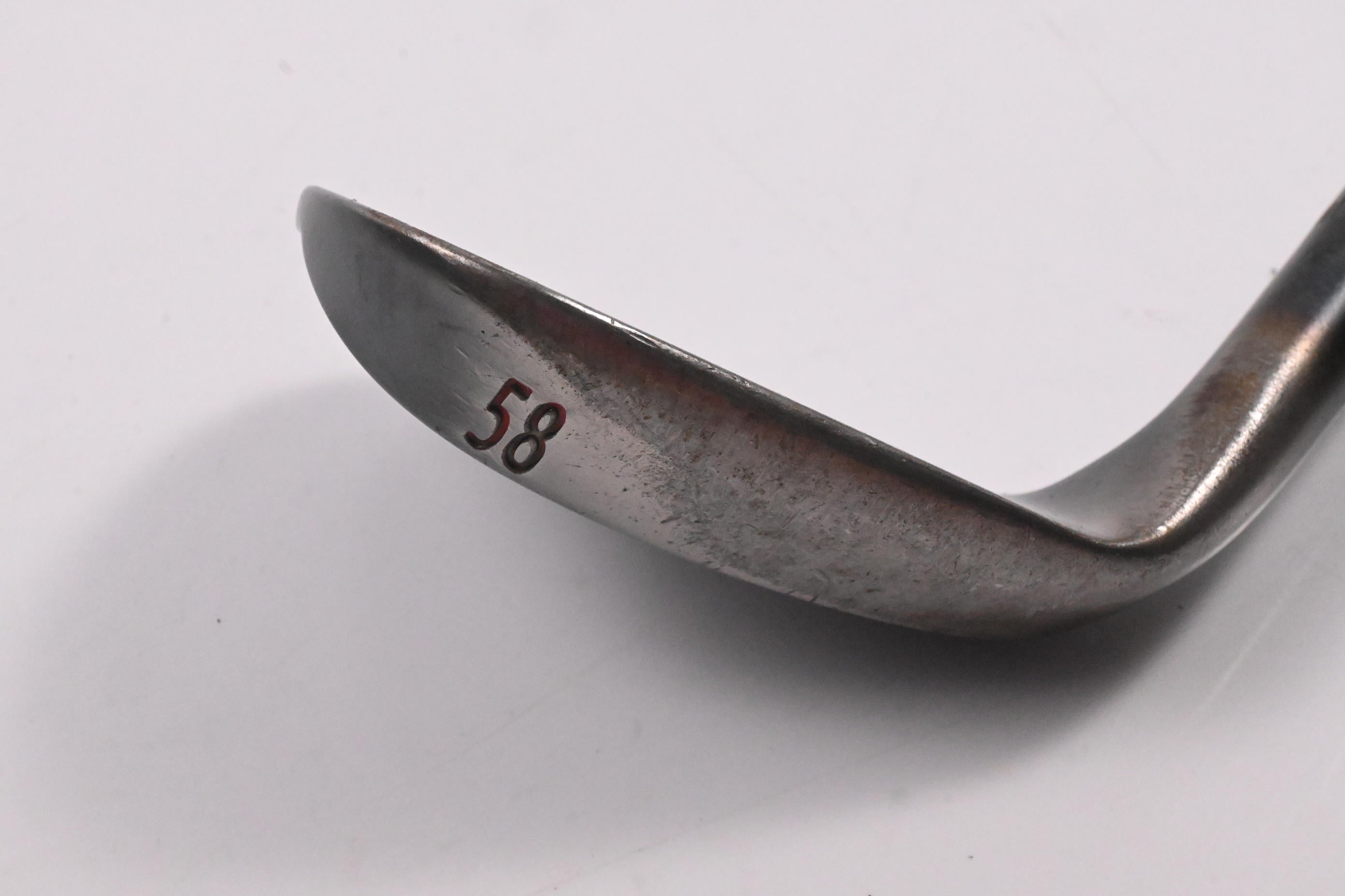 Ben Hogan Equalizer Black Lob Wedge / 58 Degree / Wedge Flex DG Spinner Shaft