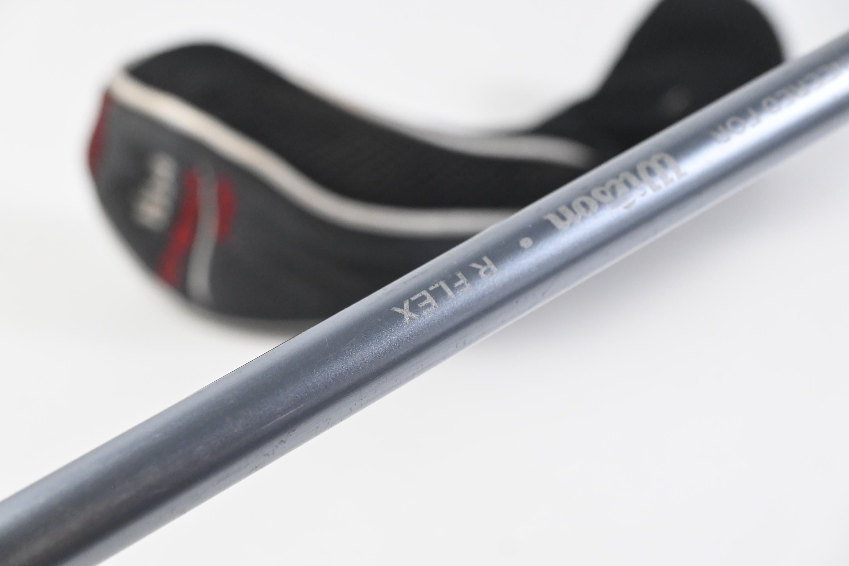 Wilson Deep Red #3 Hybrid / 19 Degree / Regular Flex Fujikura Shaft