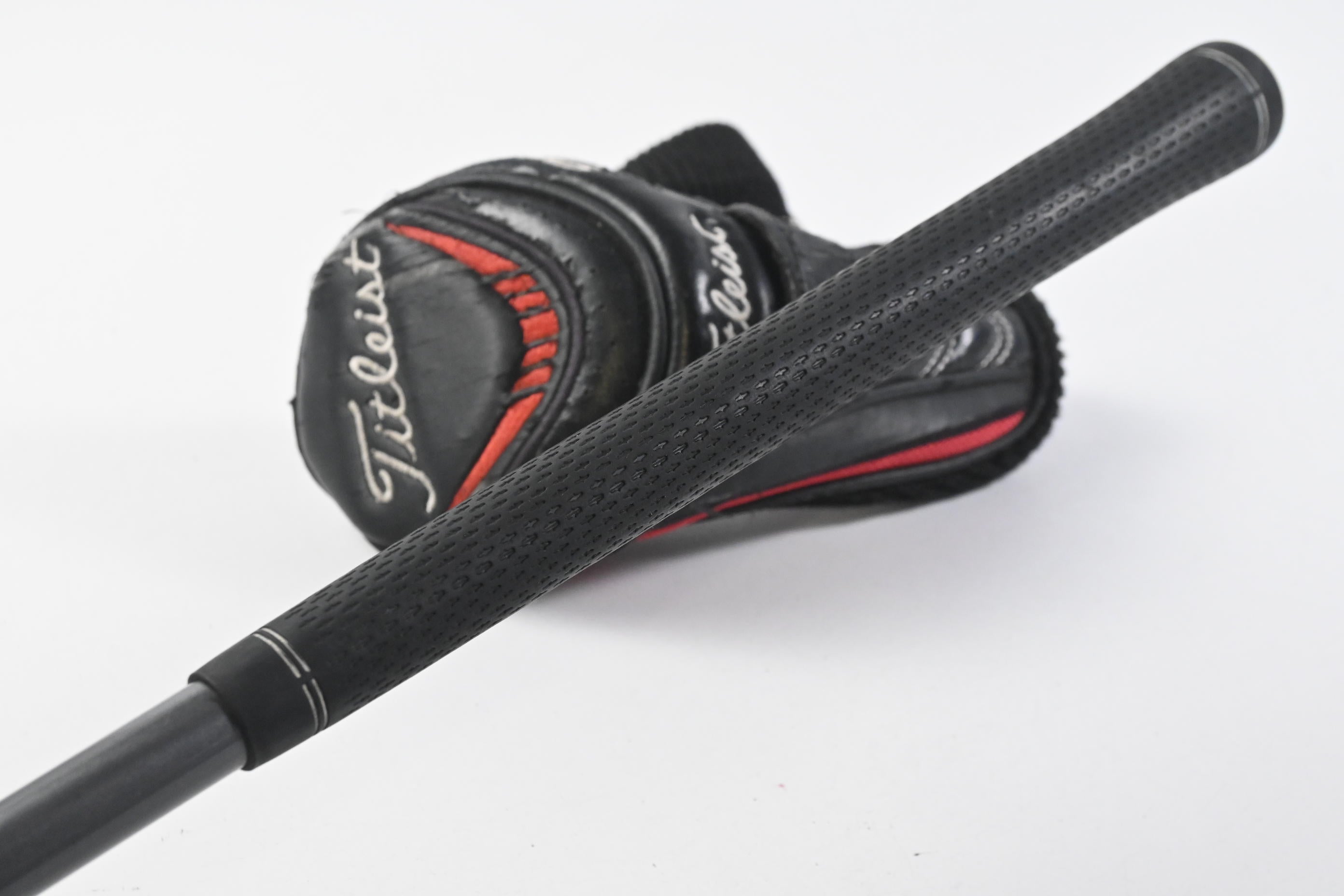 Titleist 913H #3 Hybrid / 19 Degree / Stiff Flex Aldila RIP Phenom 80 Shaft
