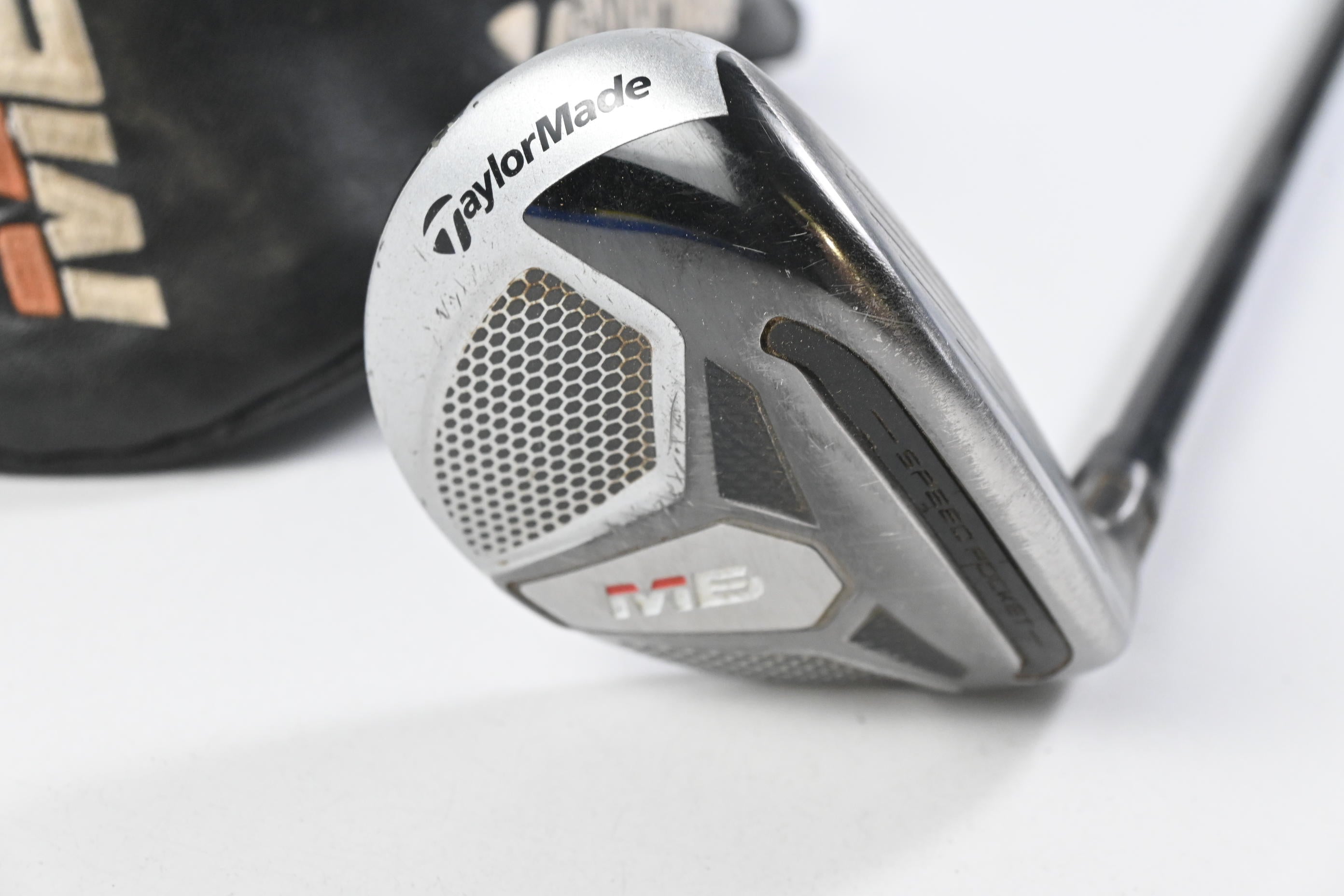 Taylormade M6 #4 Hybrid / 22 Degree / Regular Flex Fujikura Atmos Orange 6 Shaft