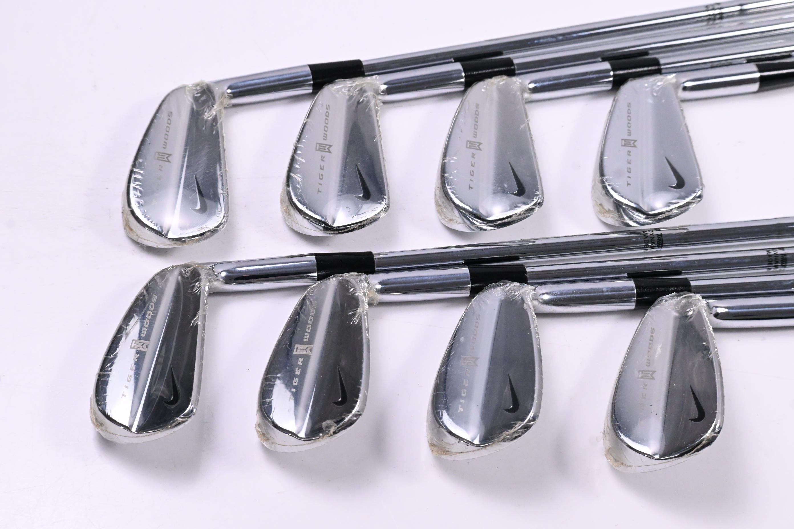 Nike Tiger Wood 2004 Limited Edition Irons / 3-PW / X-Flex Dynamic Gold X100