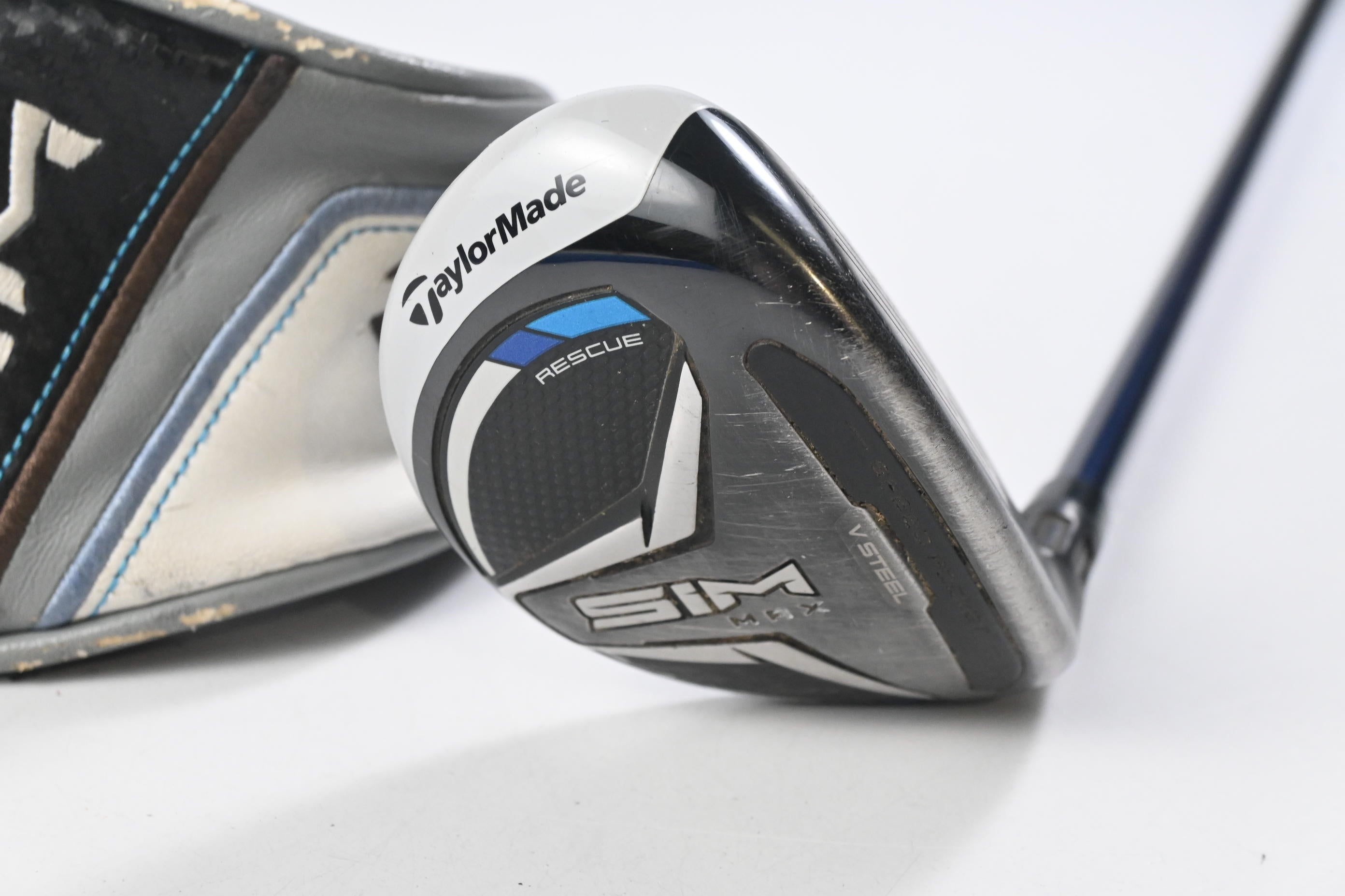 Taylormade SIM Max #4 Hybrid / 22 Degree / Regular Flex Ventus Blue 6 Shaft