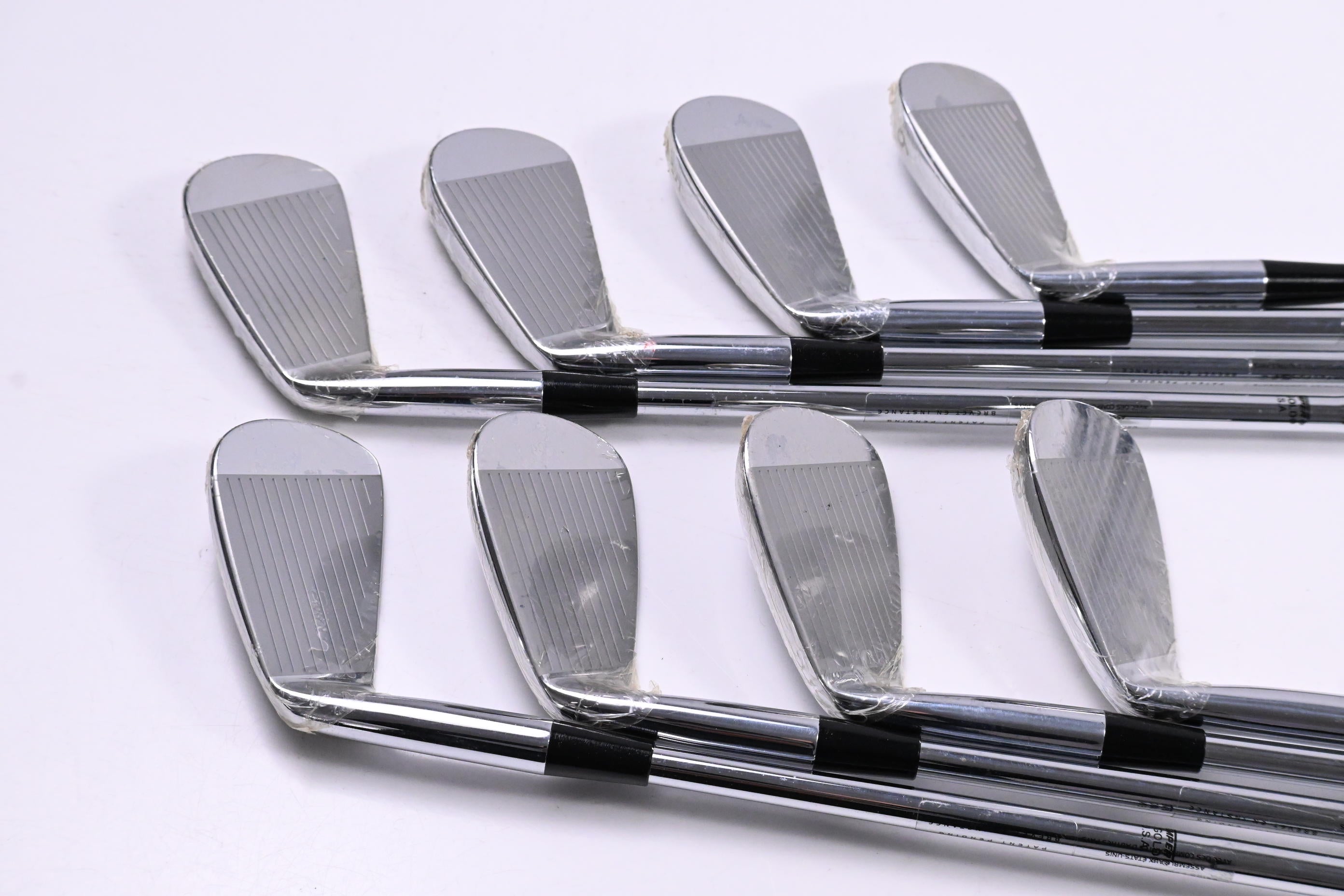 Nike Tiger Wood 2004 Limited Edition Irons / 3-PW / X-Flex Dynamic Gold X100