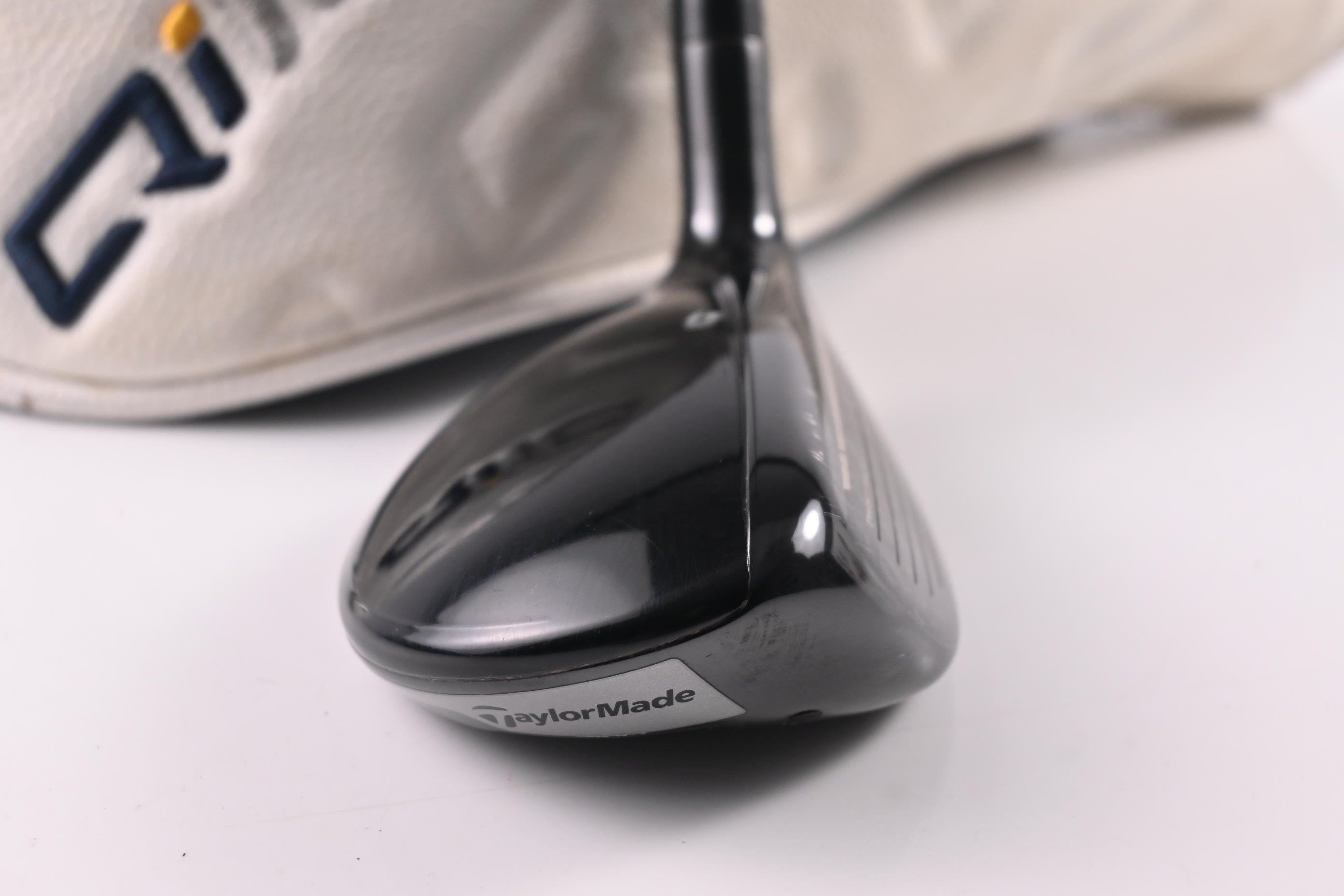 Taylormade Qi10 #6 Hybrid / 28 Degree / Regular Flex Fujikura SpeederNX TCS 50