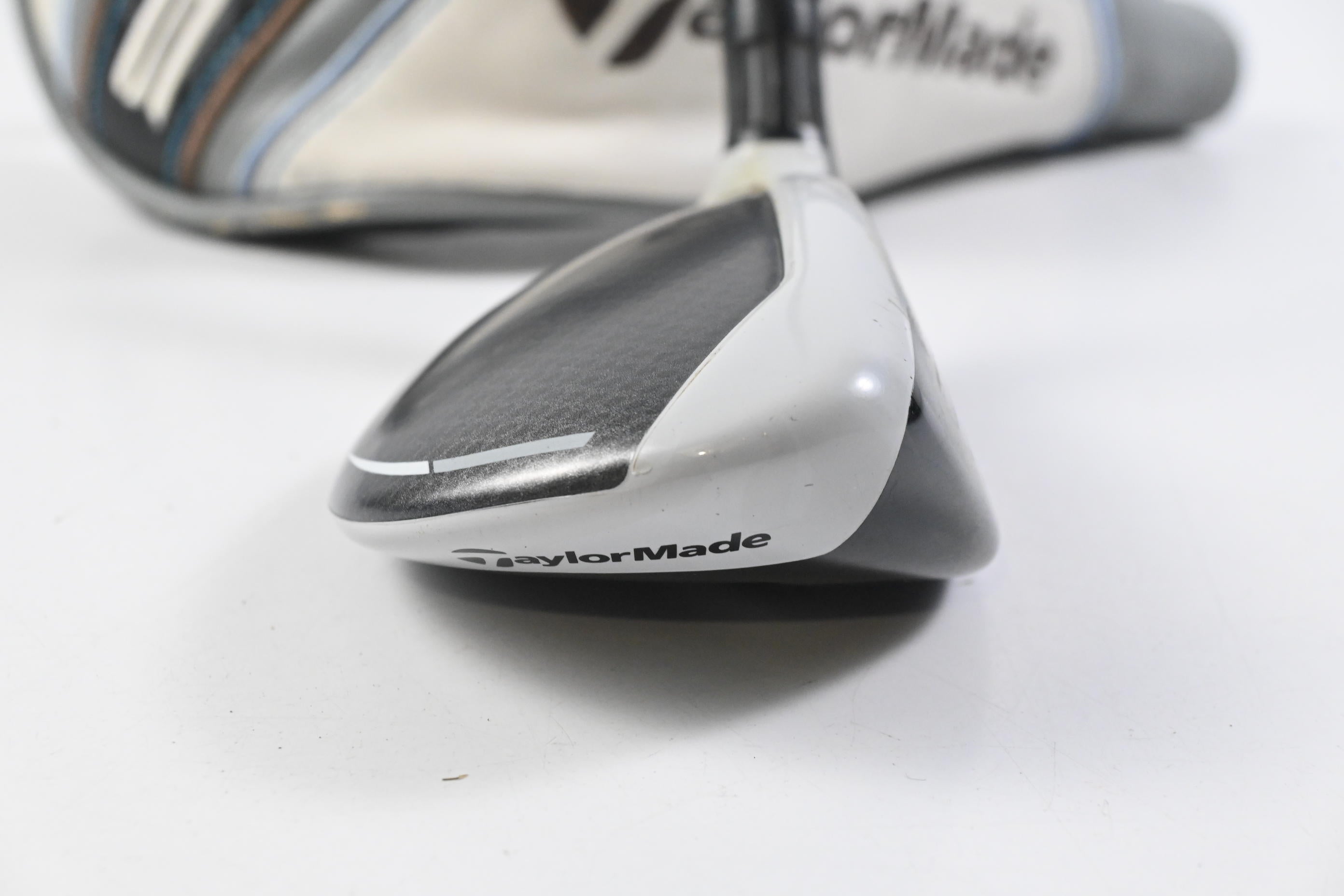 Taylormade SIM Max #4 Hybrid / 22 Degree / Regular Flex Ventus Blue 6 Shaft