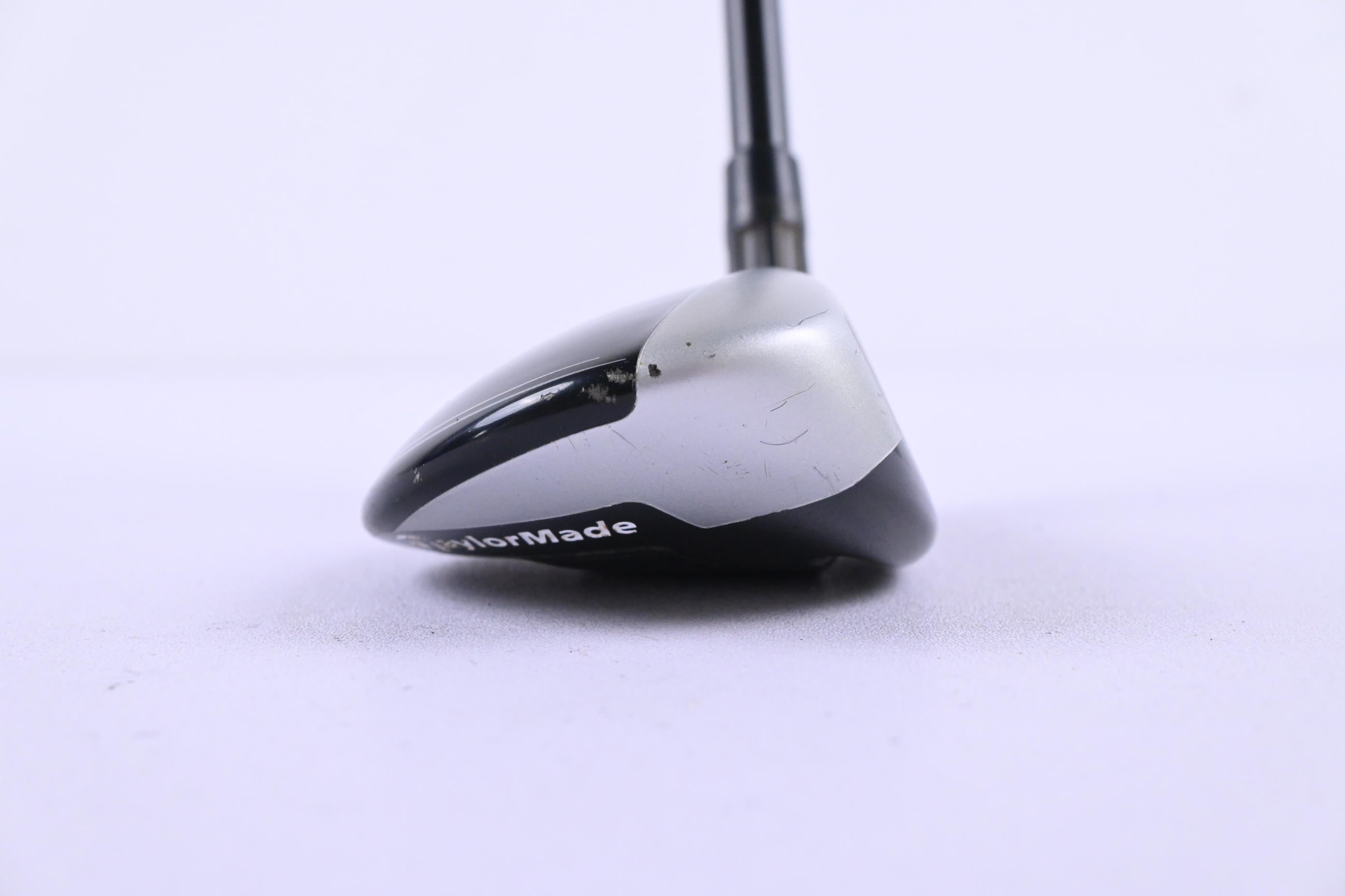Taylormade M4 #2 Hybrid / 22 Degree / Regular Flex Fujikura Atmos Red 6 Shaft