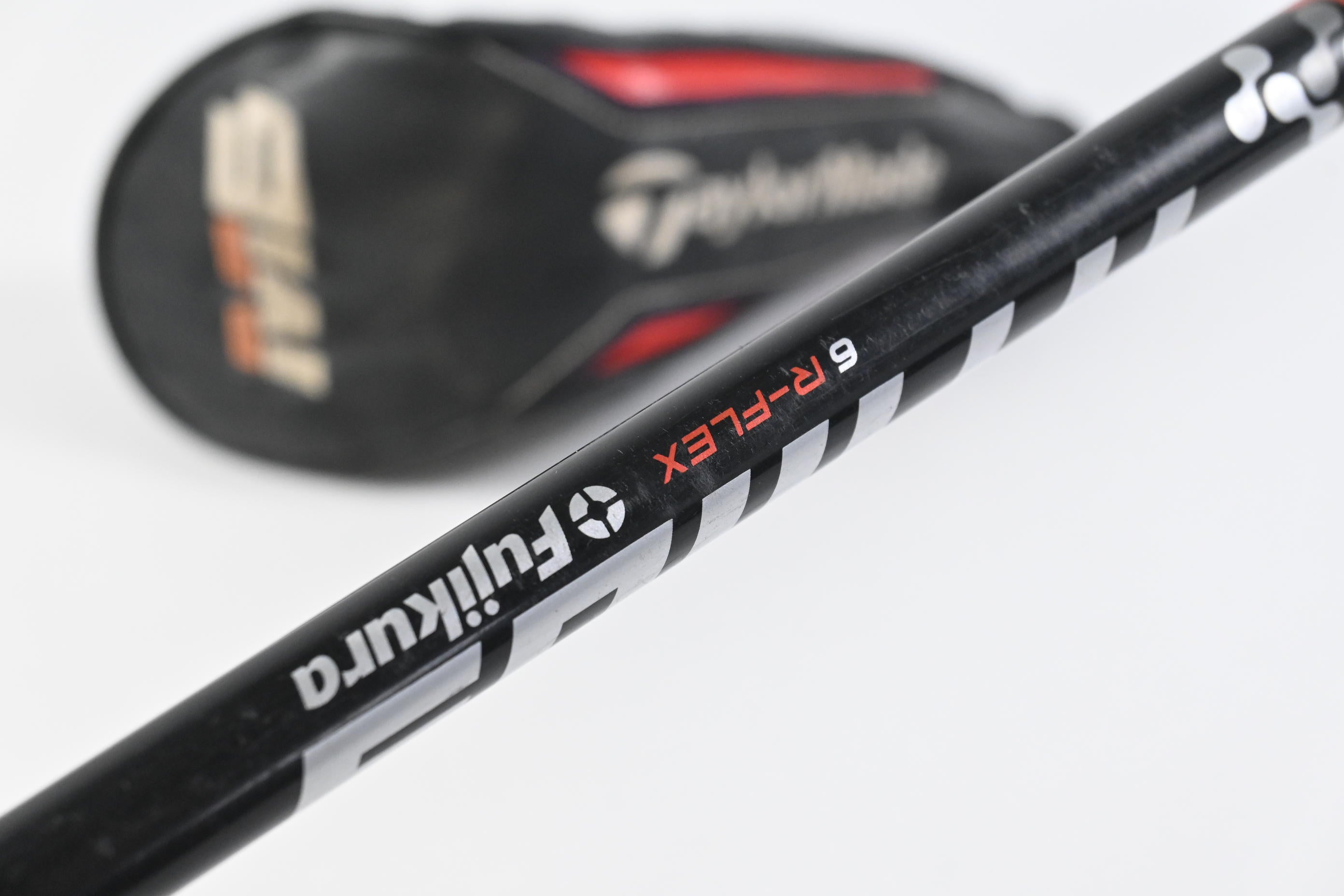 Taylormade M6 #4 Hybrid / 22 Degree / Regular Flex Fujikura Atmos Orange 6 Shaft