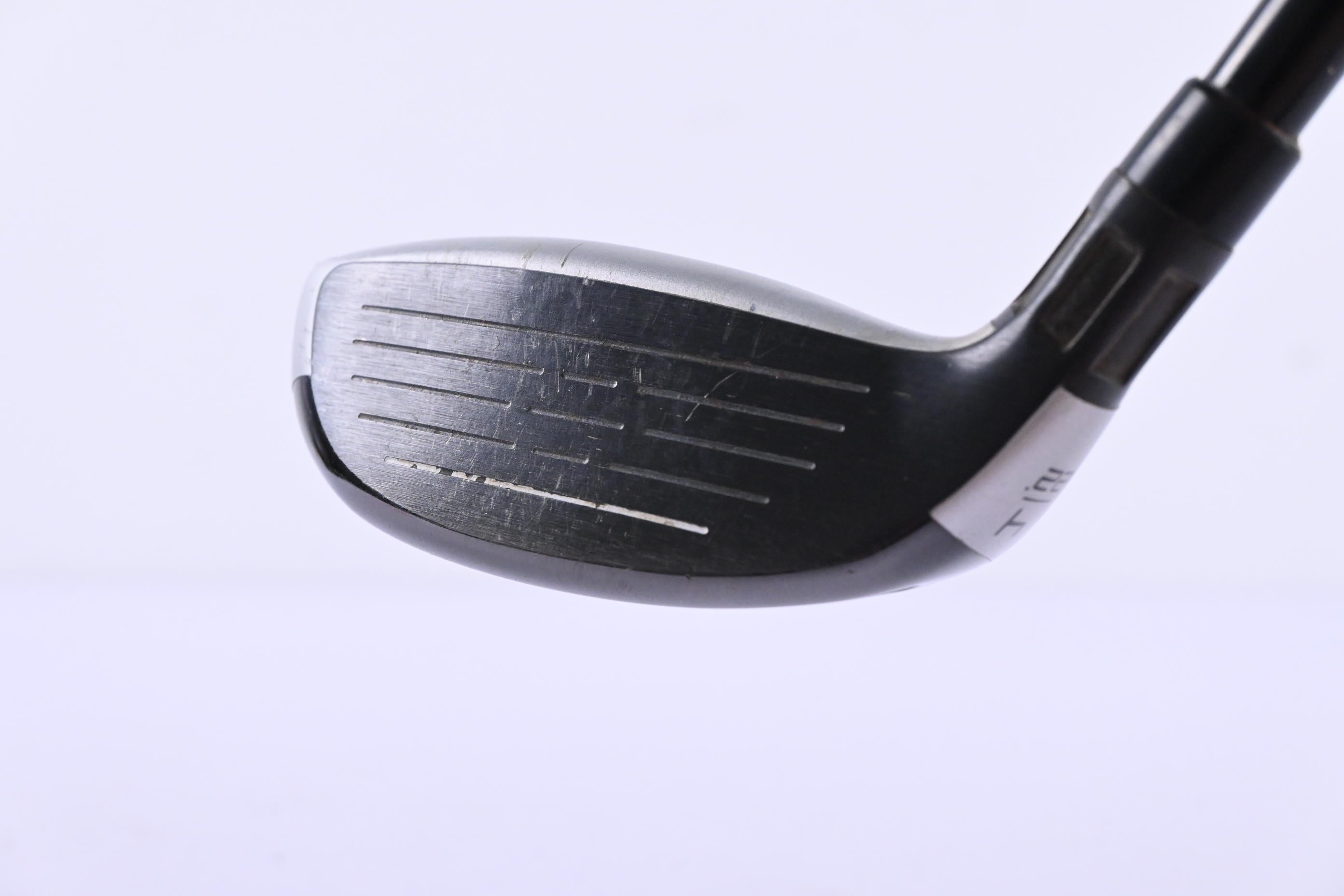 Taylormade M4 #2 Hybrid / 22 Degree / Regular Flex Fujikura Atmos Red 6 Shaft