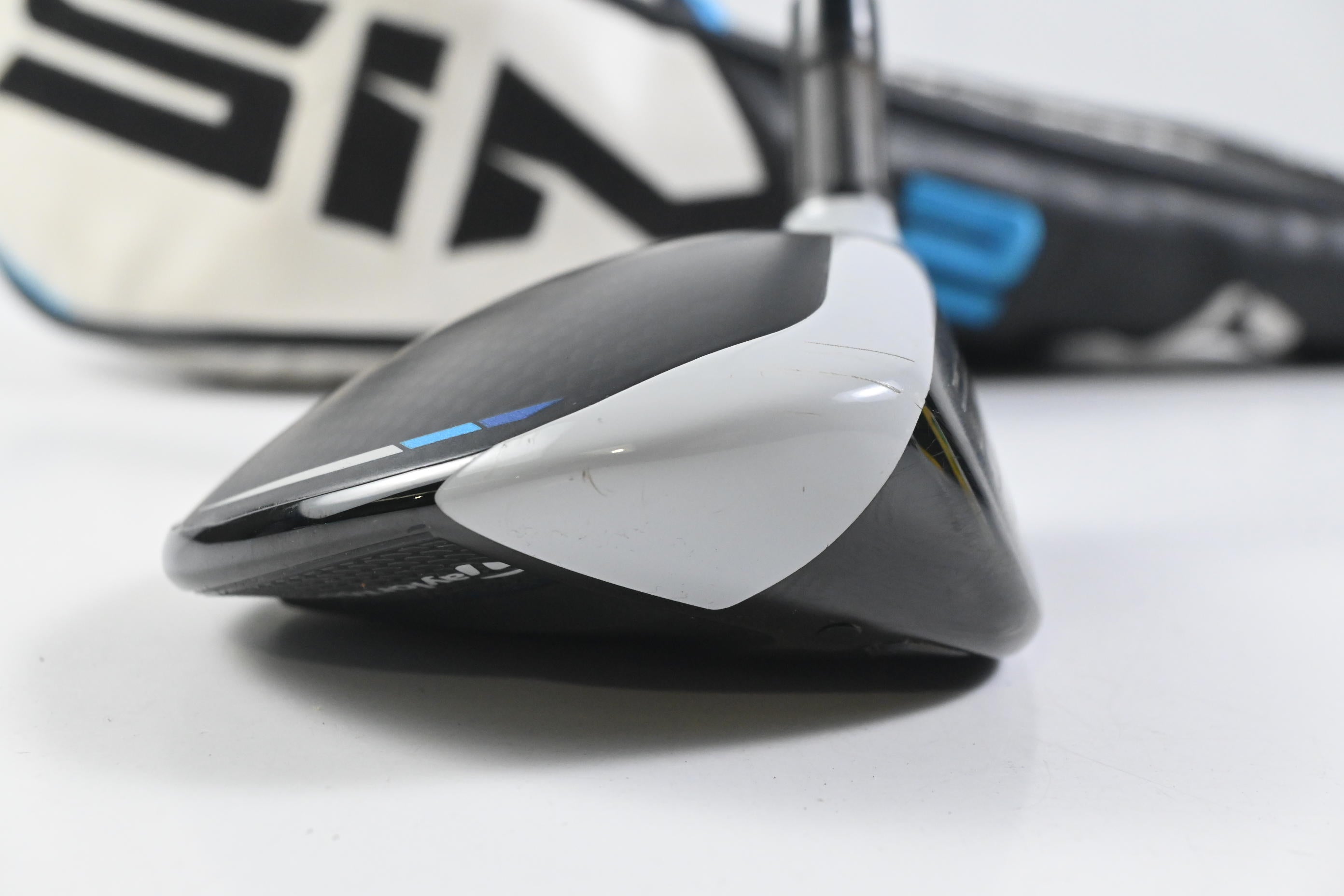 Taylormade SIM2 Max #5 Wood / 18 Degree / Regular Flex Ventus Blue 5 Shaft