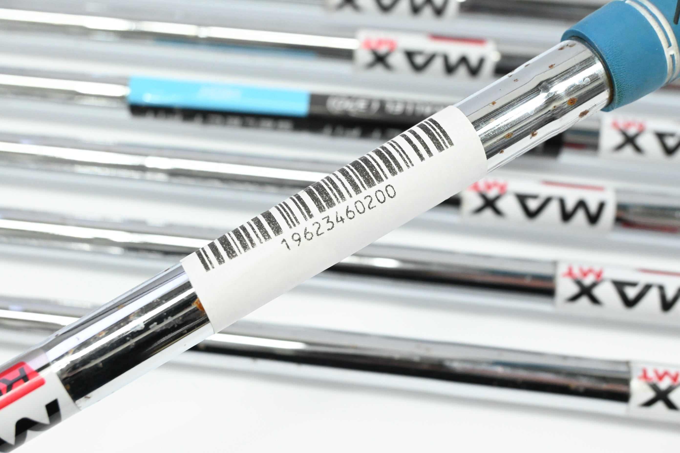 Taylormade SIM2 Max Irons / 4-PW / Regular Flex KBS Max MT 85 Shafts