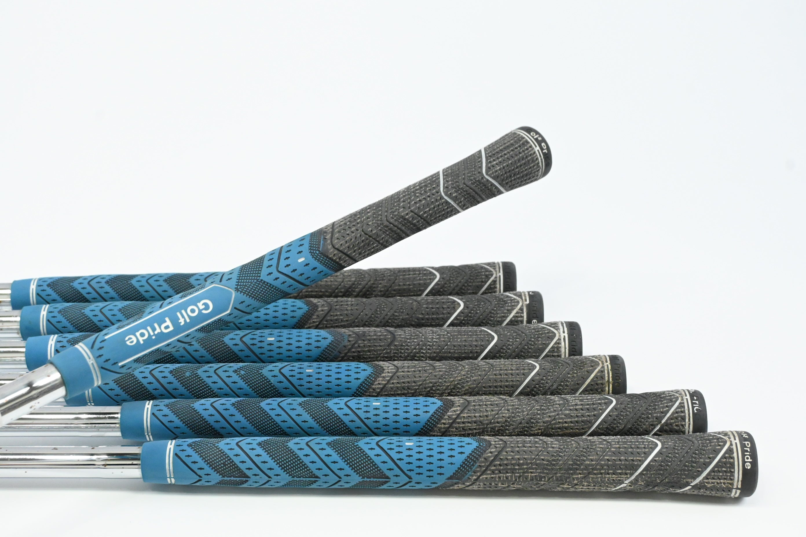 Taylormade SIM2 Max Irons / 4-PW / Regular Flex KBS Max MT 85 Shafts