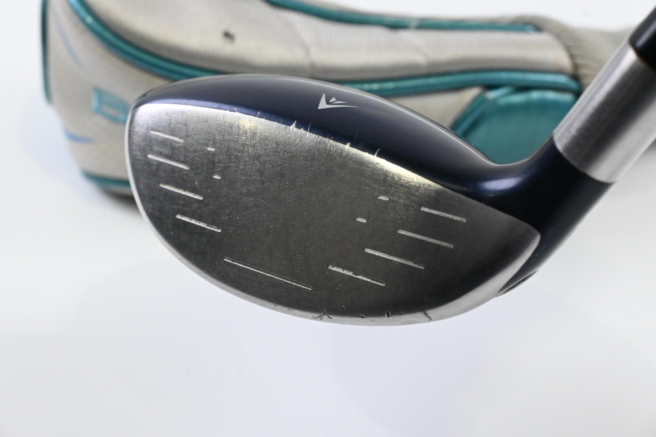Ladies Honma Bezeal #4 Hybrid / 22 Degree / Ladies Flex Vizard 43 Shaft