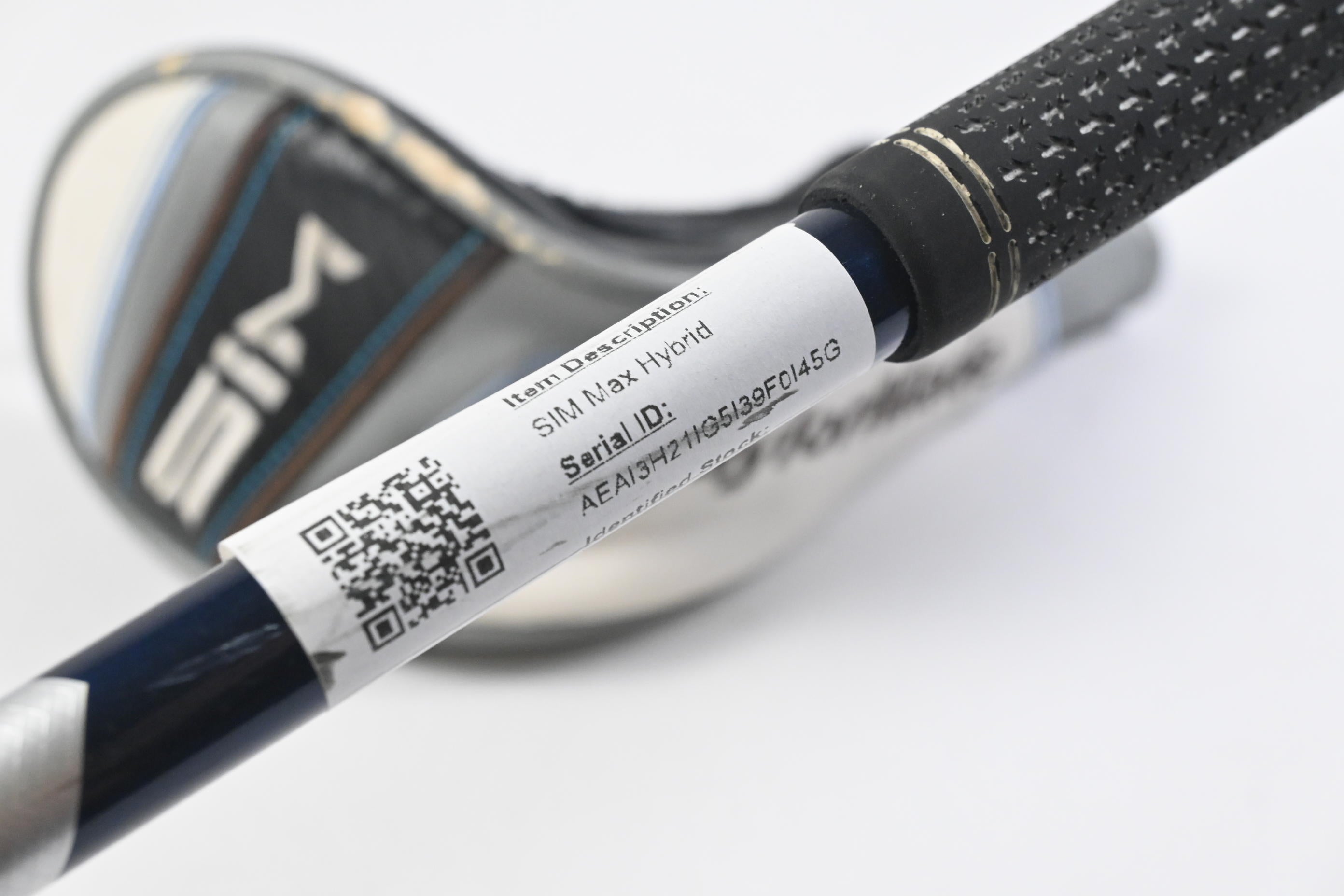 Taylormade SIM Max #4 Hybrid / 22 Degree / Regular Flex Ventus Blue 6 Shaft
