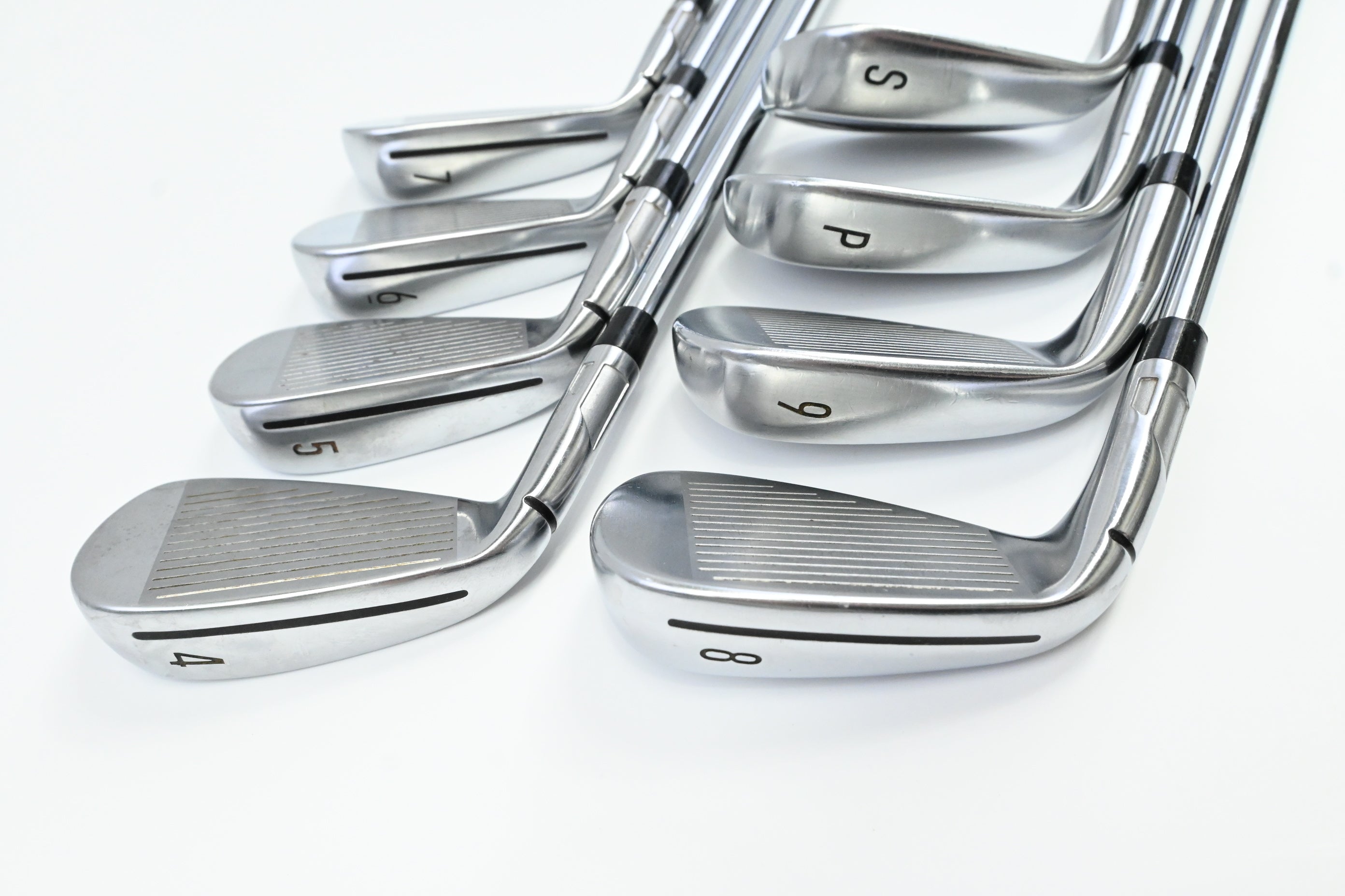 Taylormade Qi Irons / 4-PW+SW / Regular Flex KBS Max MT Shafts